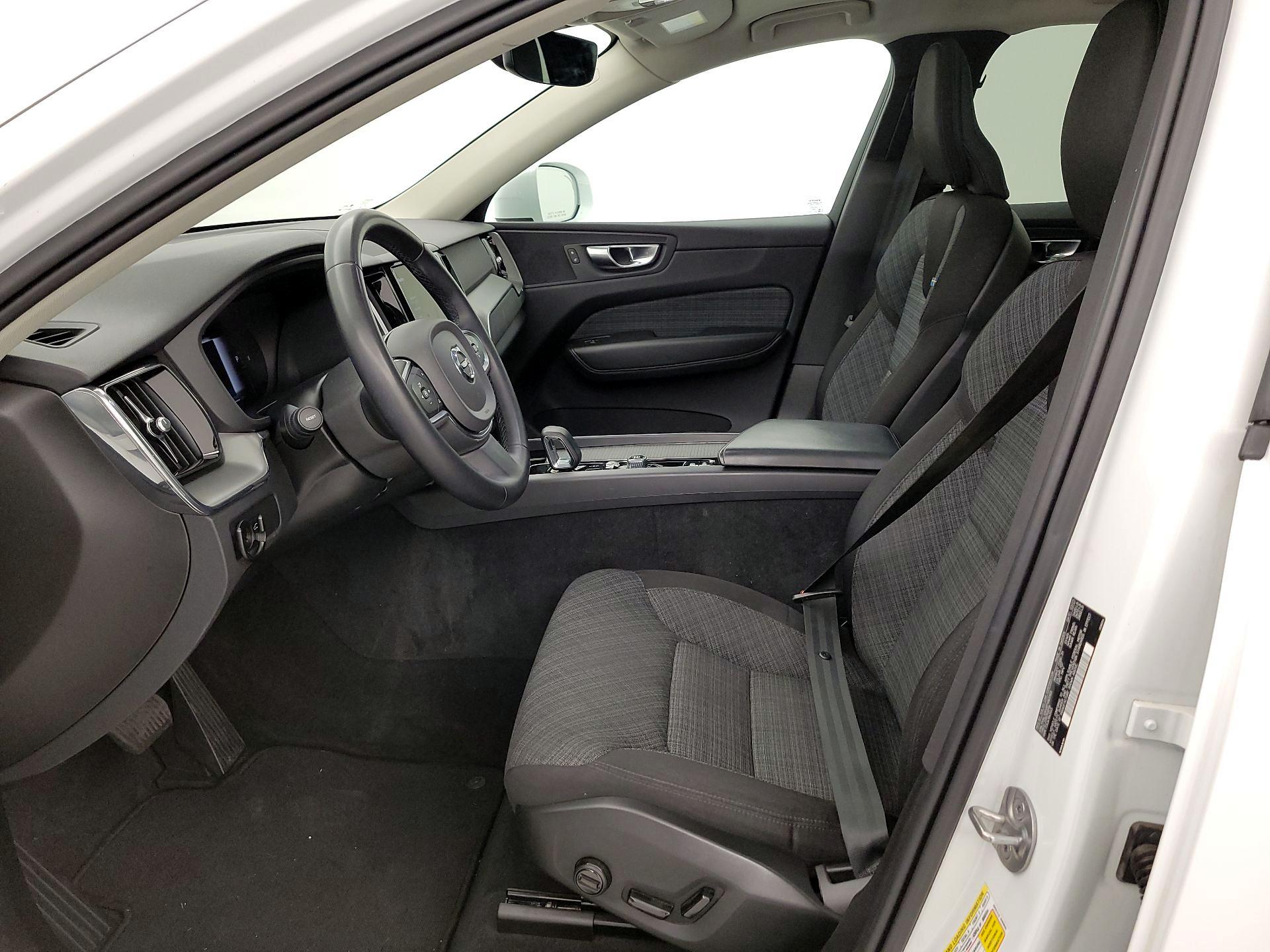 Thumbnail: 2023 Volvo XC60 - 11