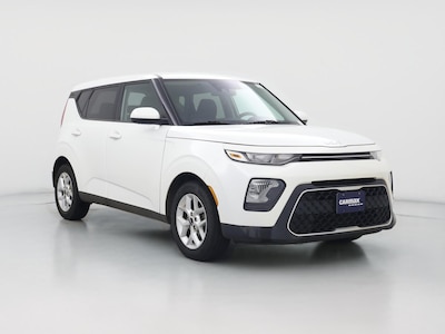 White 2022 Kia Soul LX