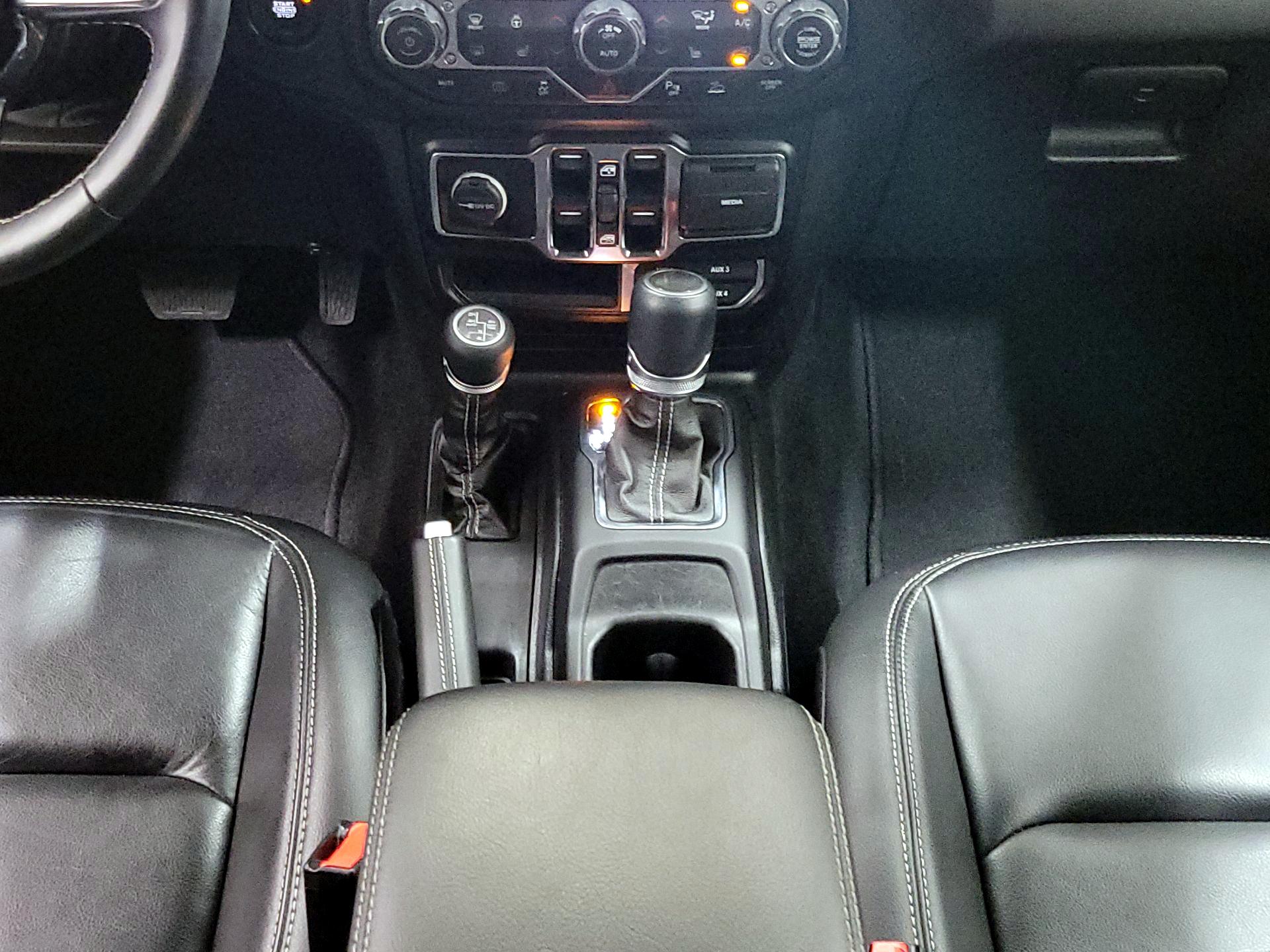 Thumbnail: 2022 Jeep Wrangler - 18