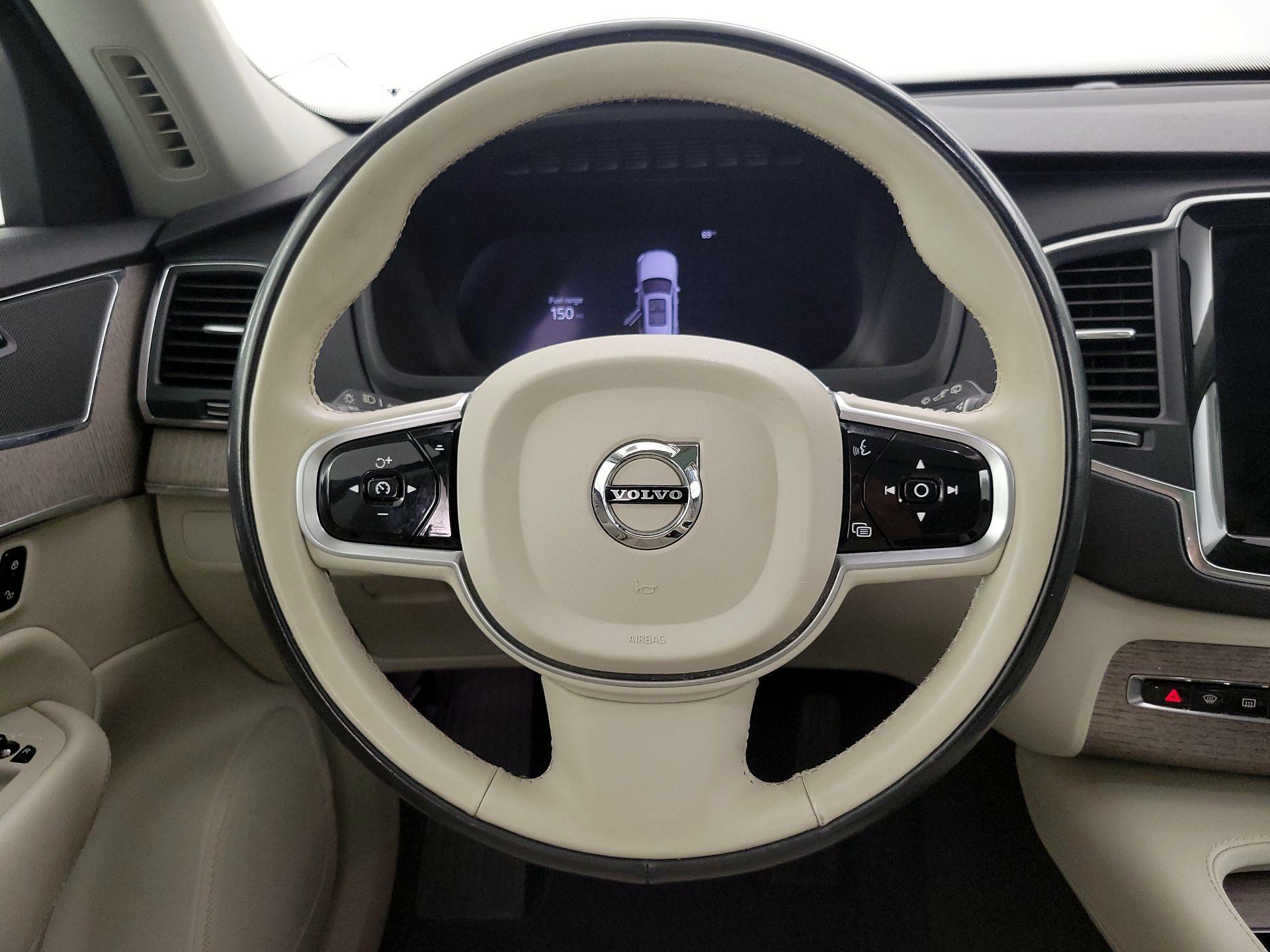 Thumbnail: 2023 Volvo XC90 - 10