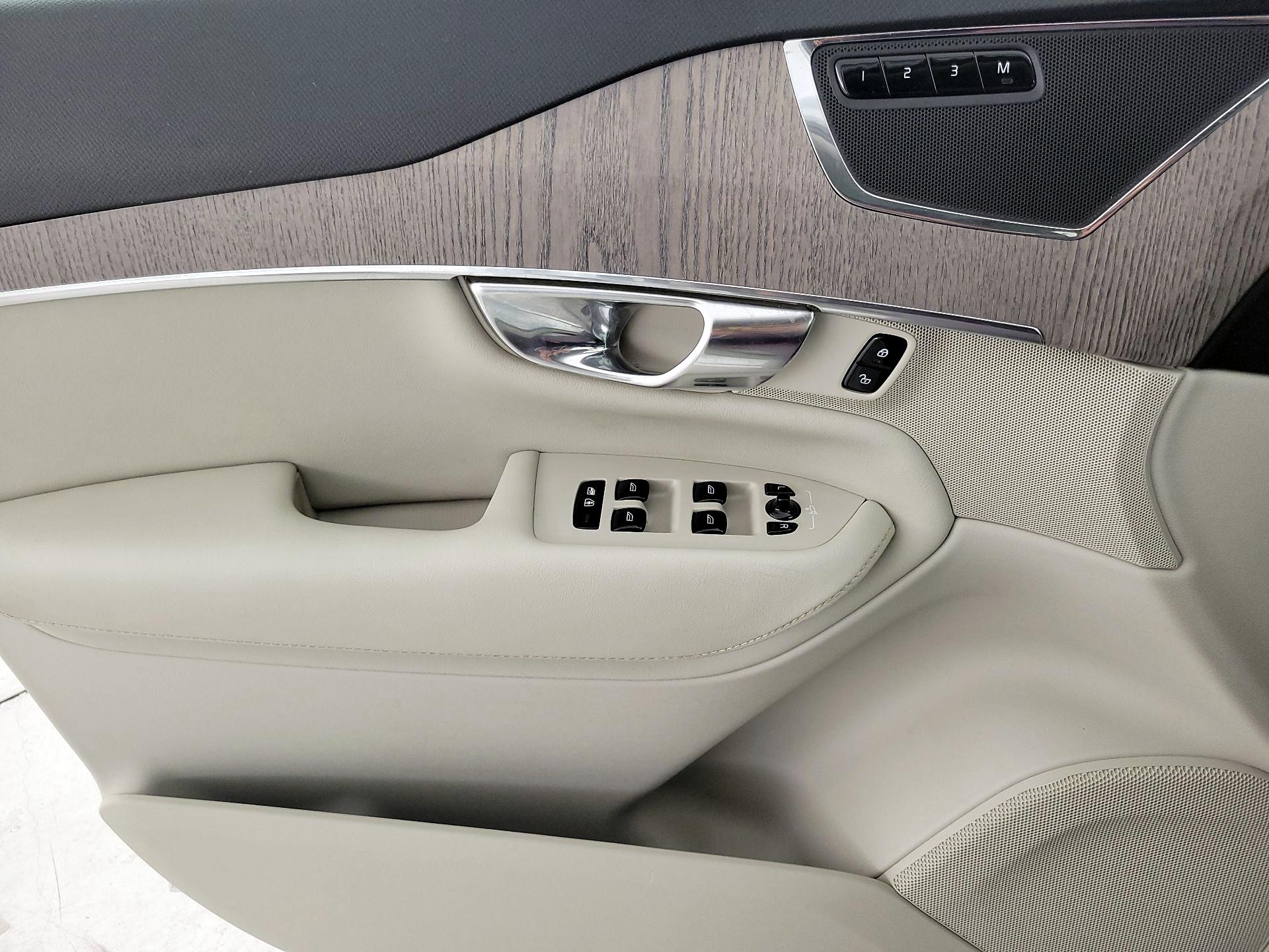 Thumbnail: 2023 Volvo XC90 - 12