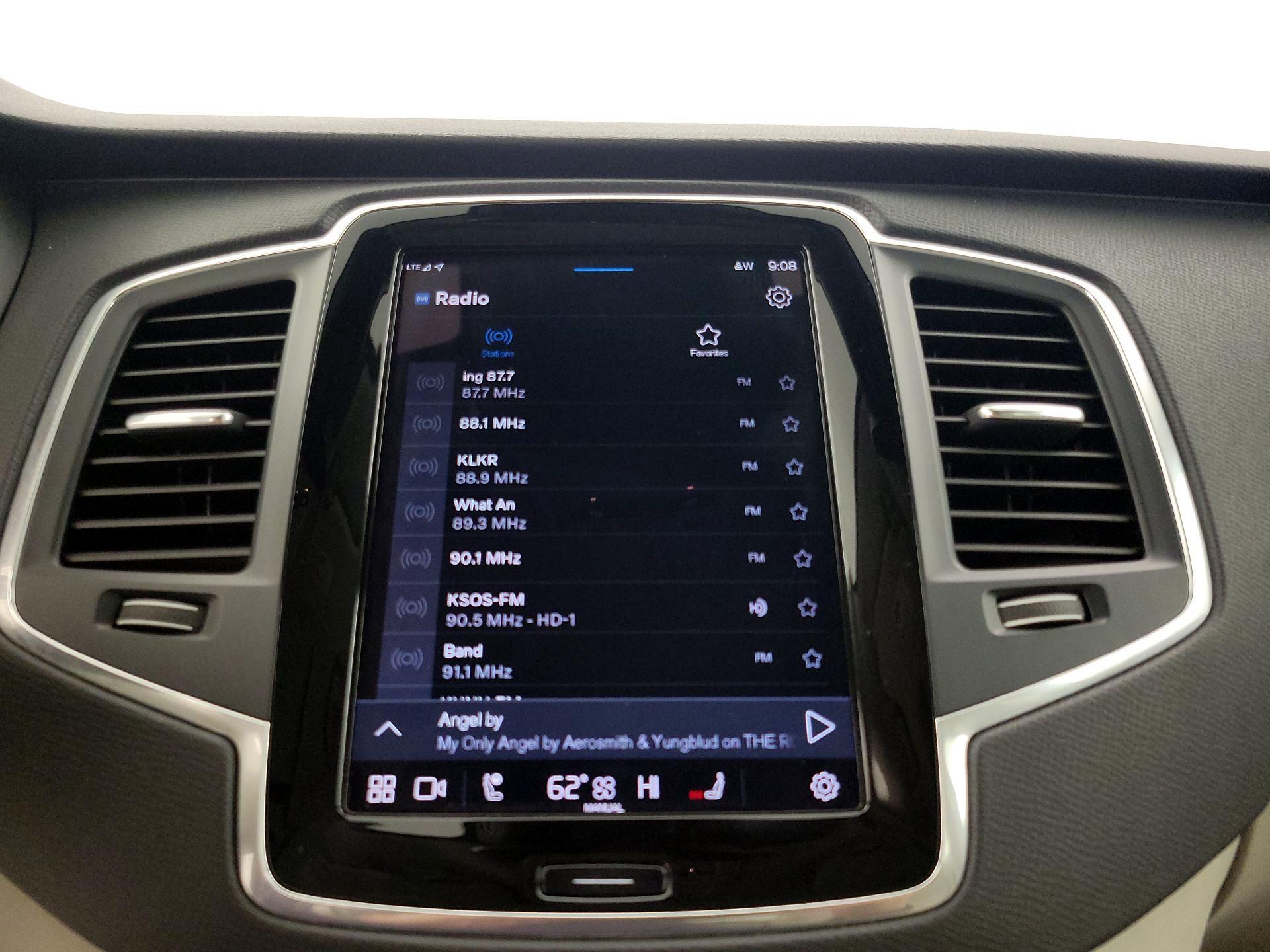 Thumbnail: 2023 Volvo XC90 - 16