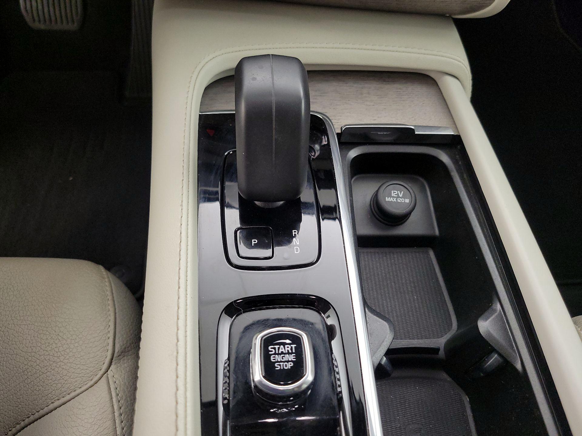 Thumbnail: 2023 Volvo XC90 - 18