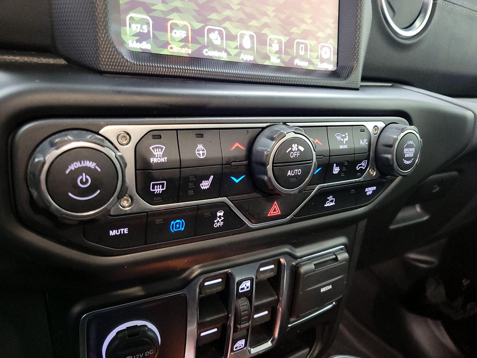 Thumbnail: 2021 Jeep Wrangler - 17