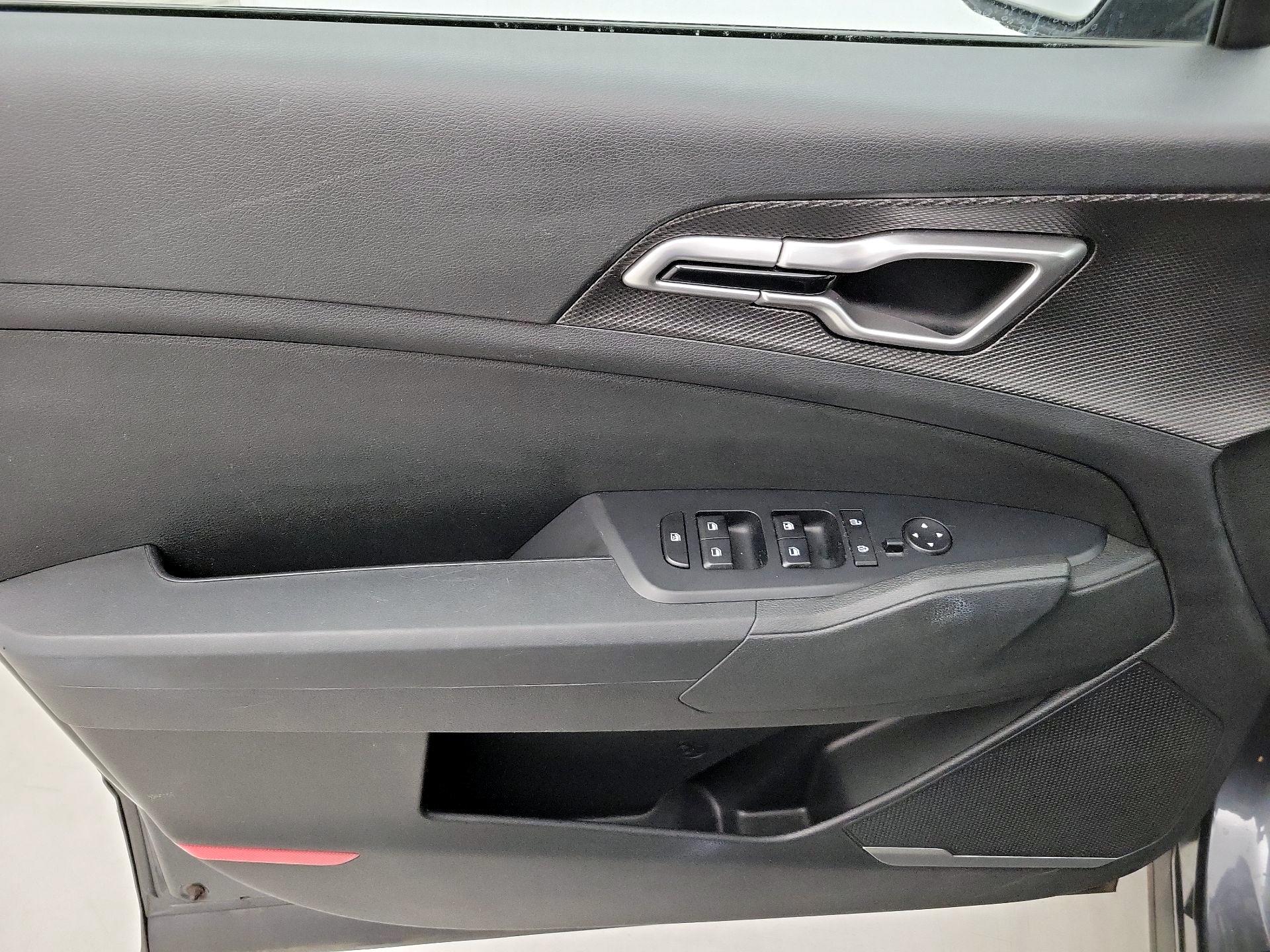 Thumbnail: 2023 Kia Sportage - 12