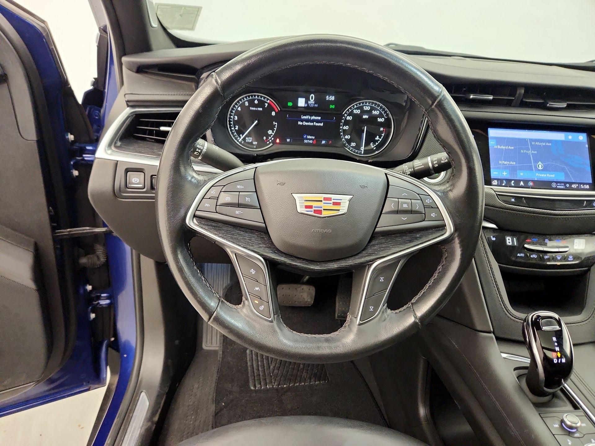 Thumbnail: 2023 Cadillac XT5 - 10