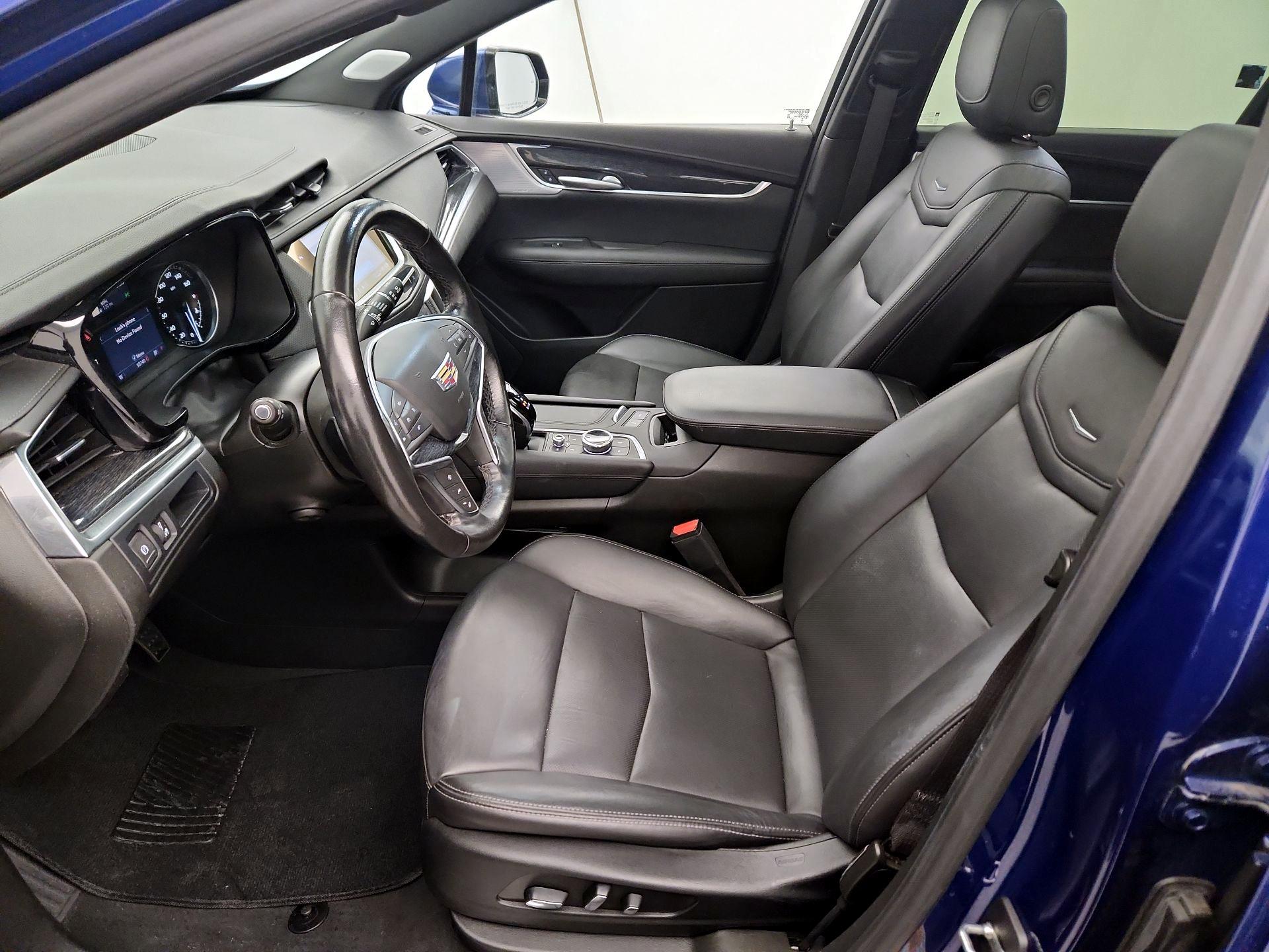 Thumbnail: 2023 Cadillac XT5 - 11