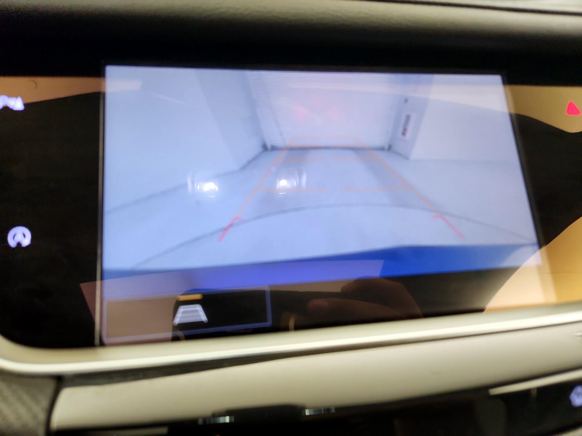 Thumbnail: 2023 Cadillac XT5 - 15