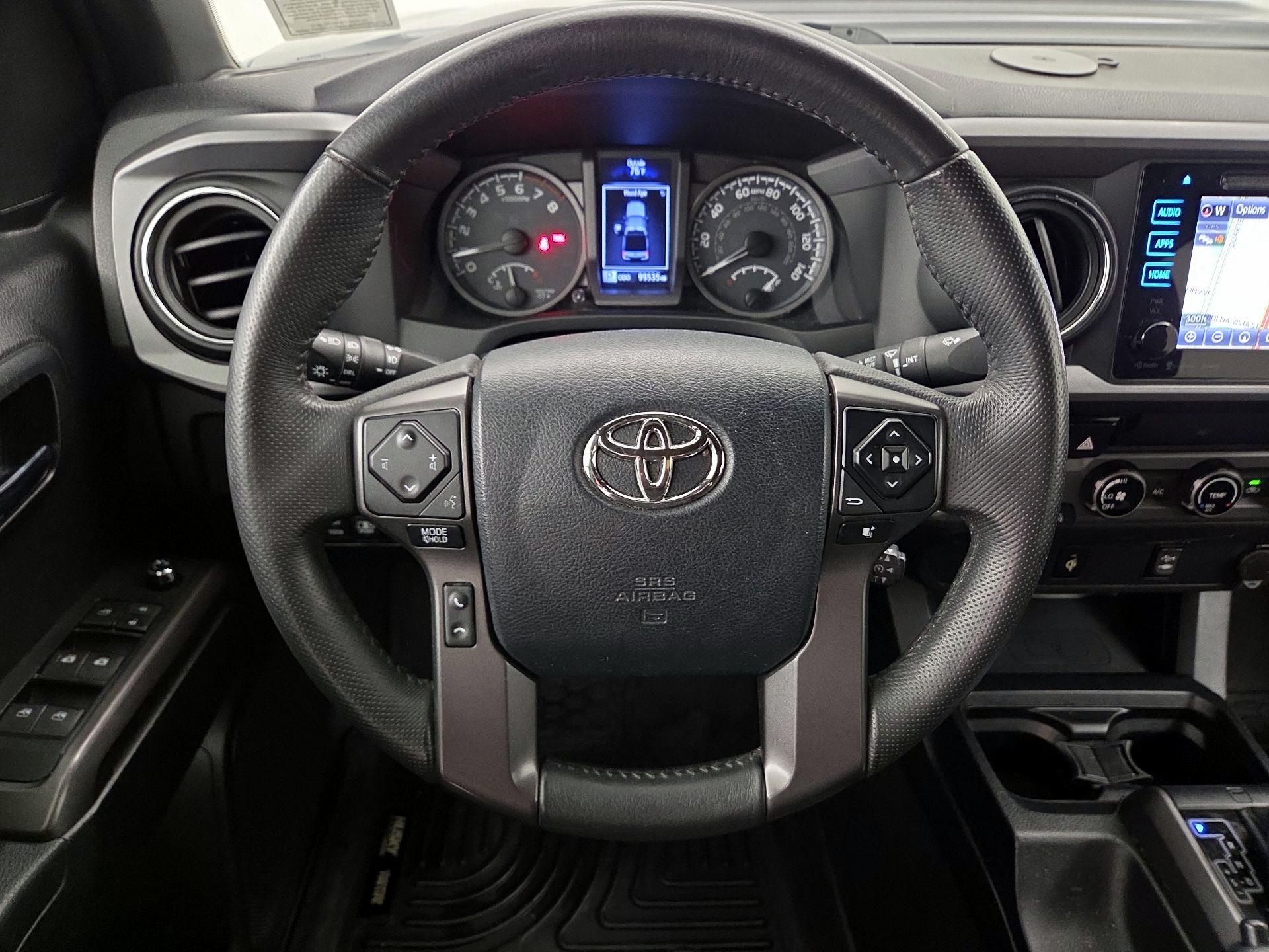 Thumbnail: 2017 Toyota Tacoma - 10