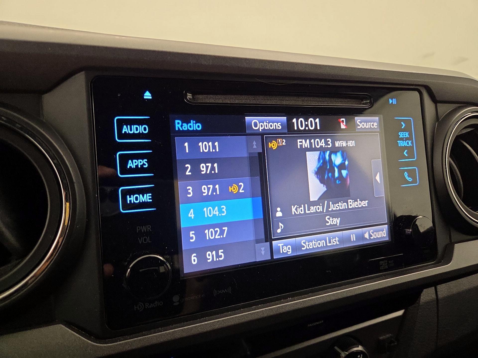 Thumbnail: 2017 Toyota Tacoma - 16