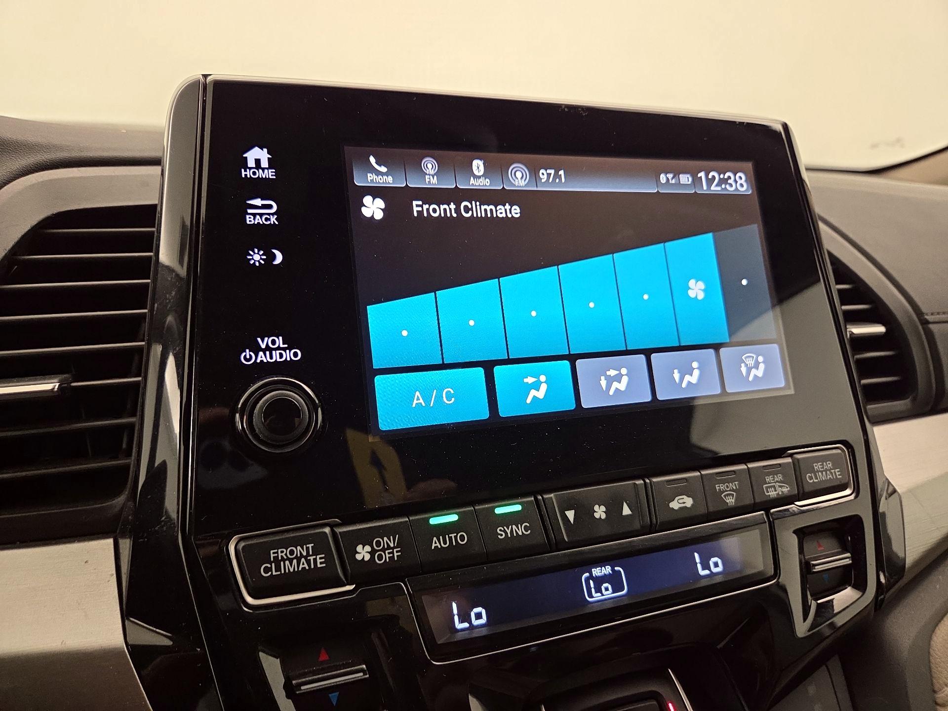 Thumbnail: 2018 Honda Odyssey - 16