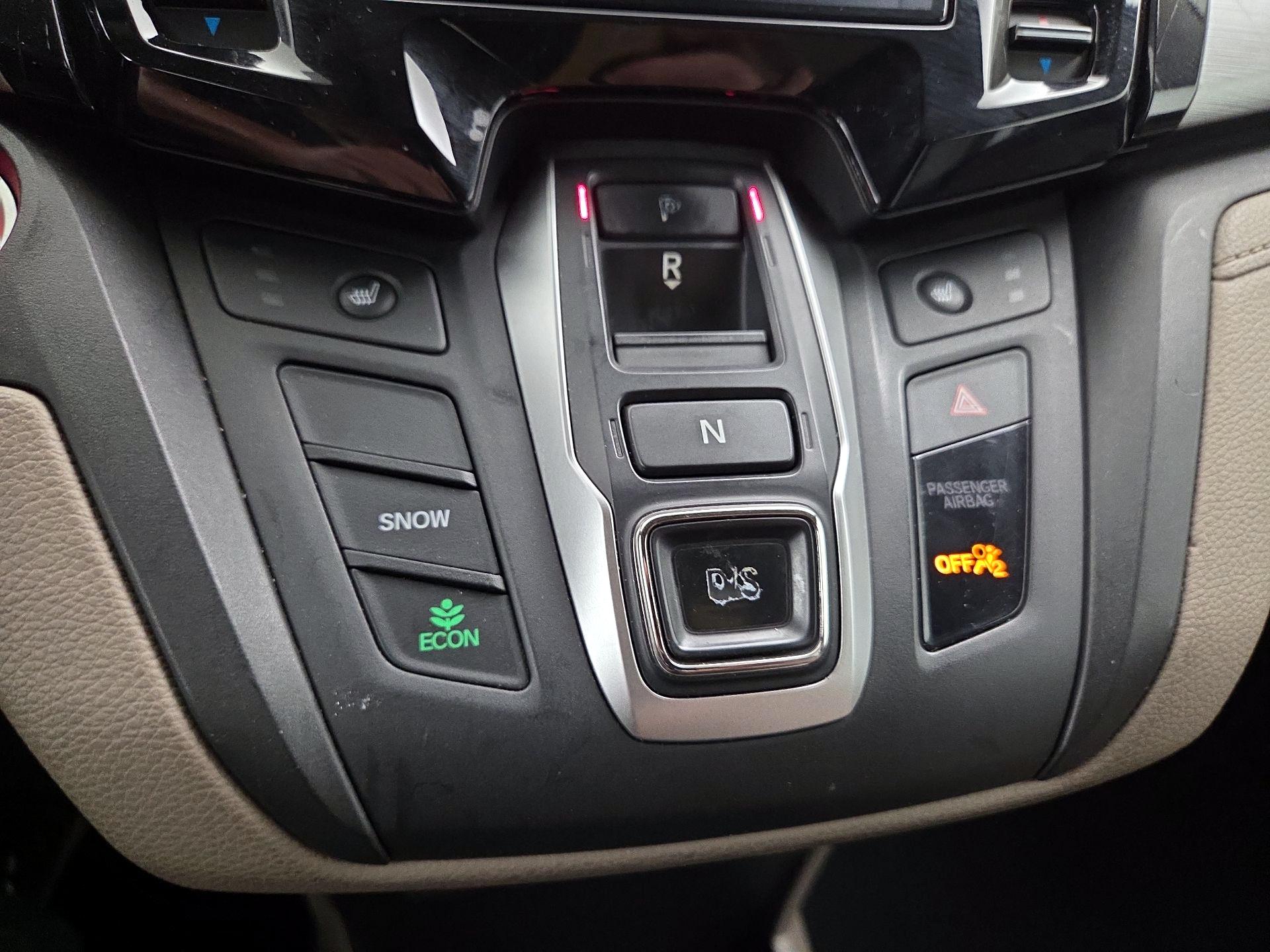 Thumbnail: 2018 Honda Odyssey - 17