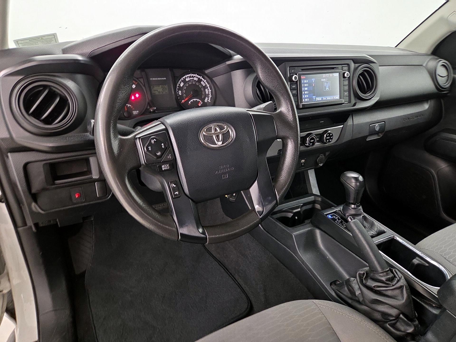 Thumbnail: 2017 Toyota Tacoma - 9