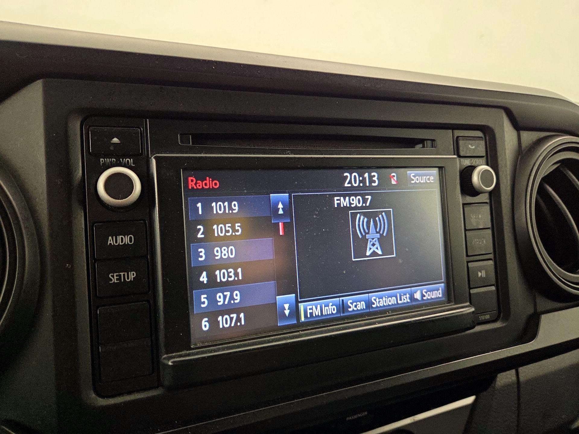 Thumbnail: 2017 Toyota Tacoma - 14