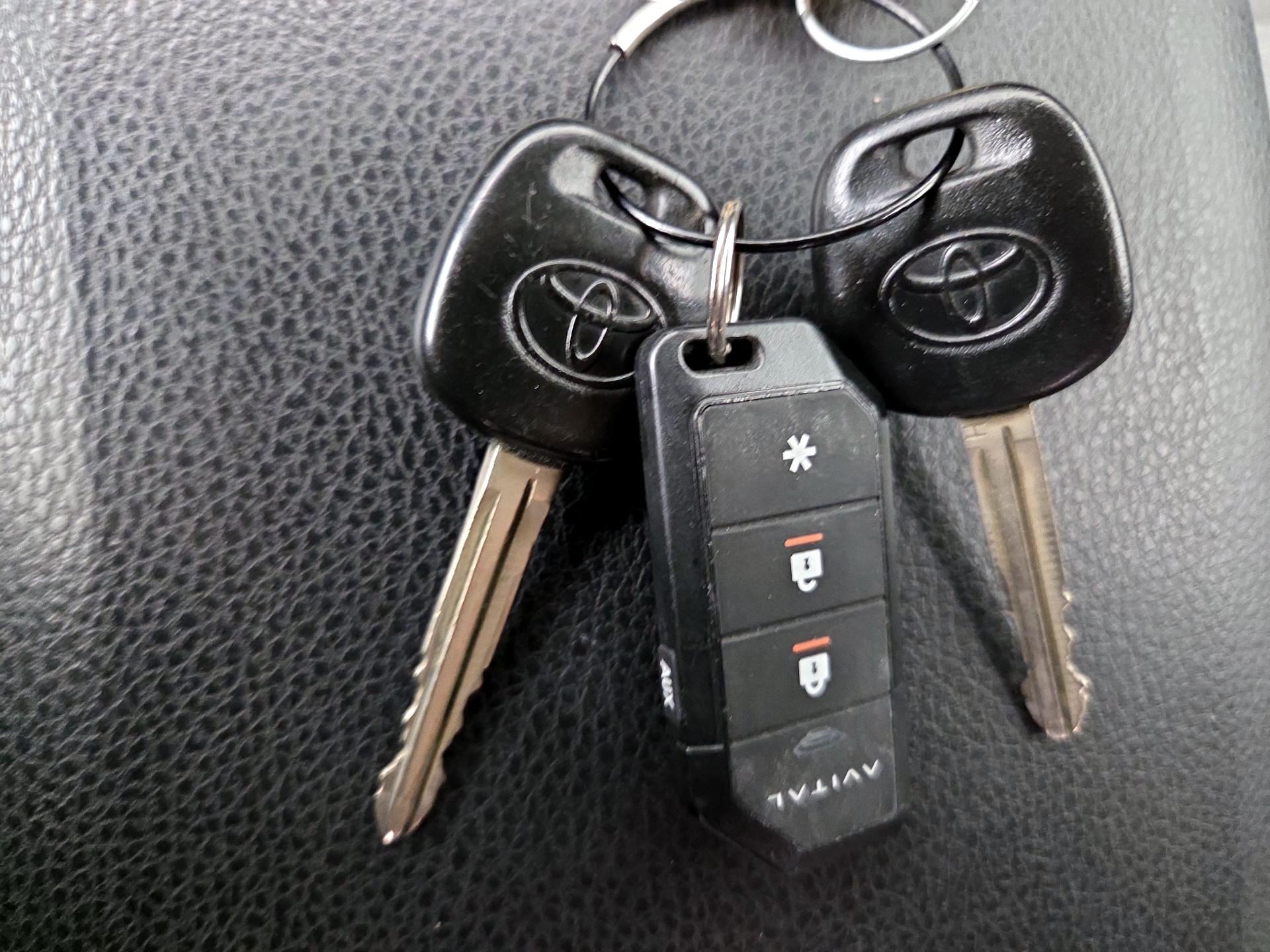 Thumbnail: 2017 Toyota Tacoma - 20