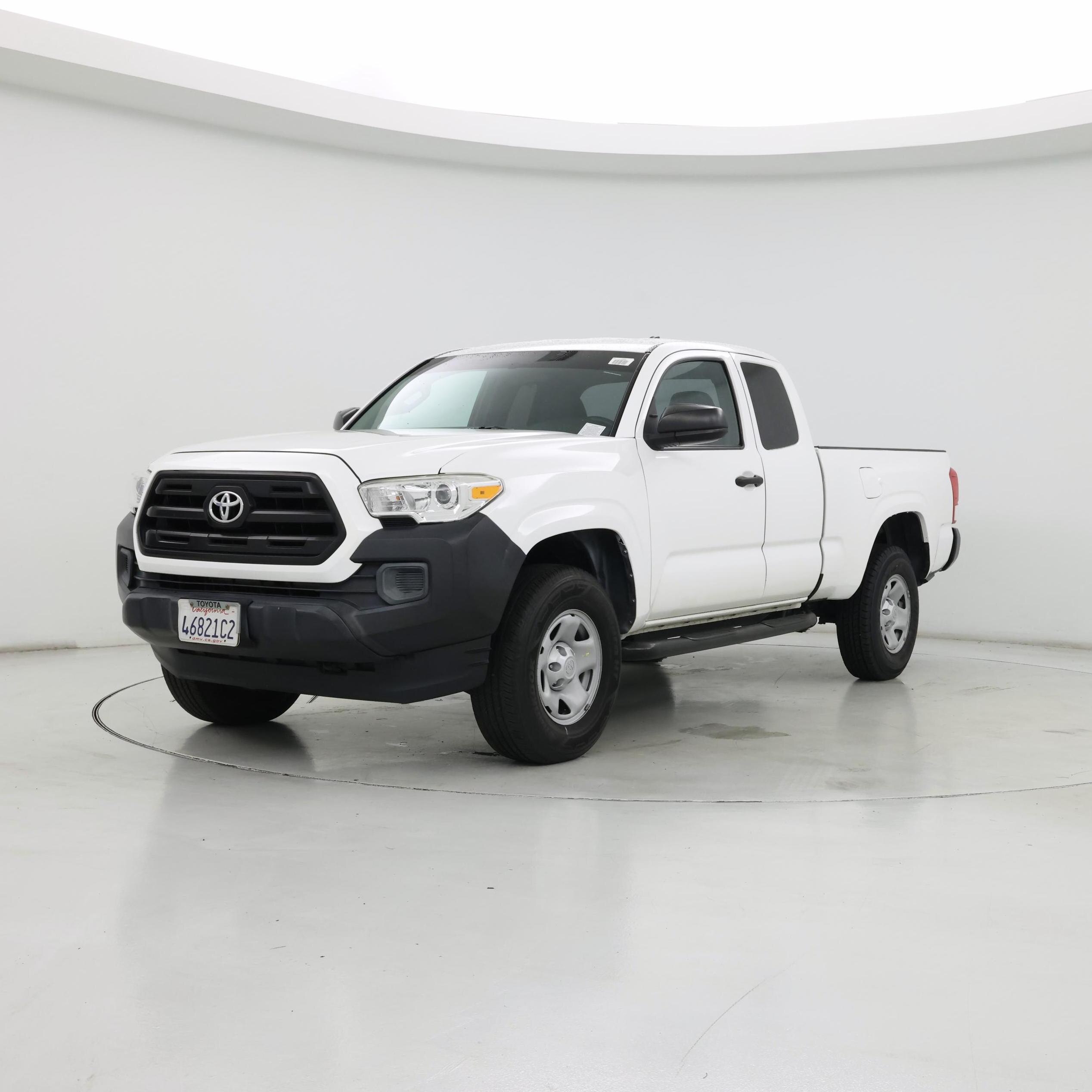 Thumbnail: 2017 Toyota Tacoma - 4