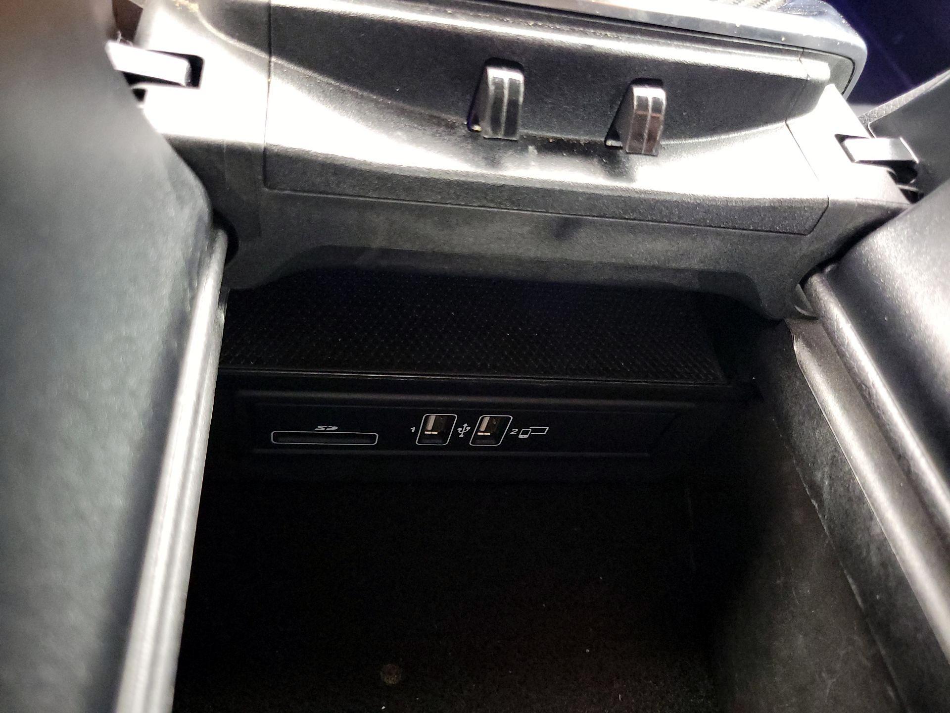 Thumbnail: 2020 Mercedes-Benz C-Class - 19