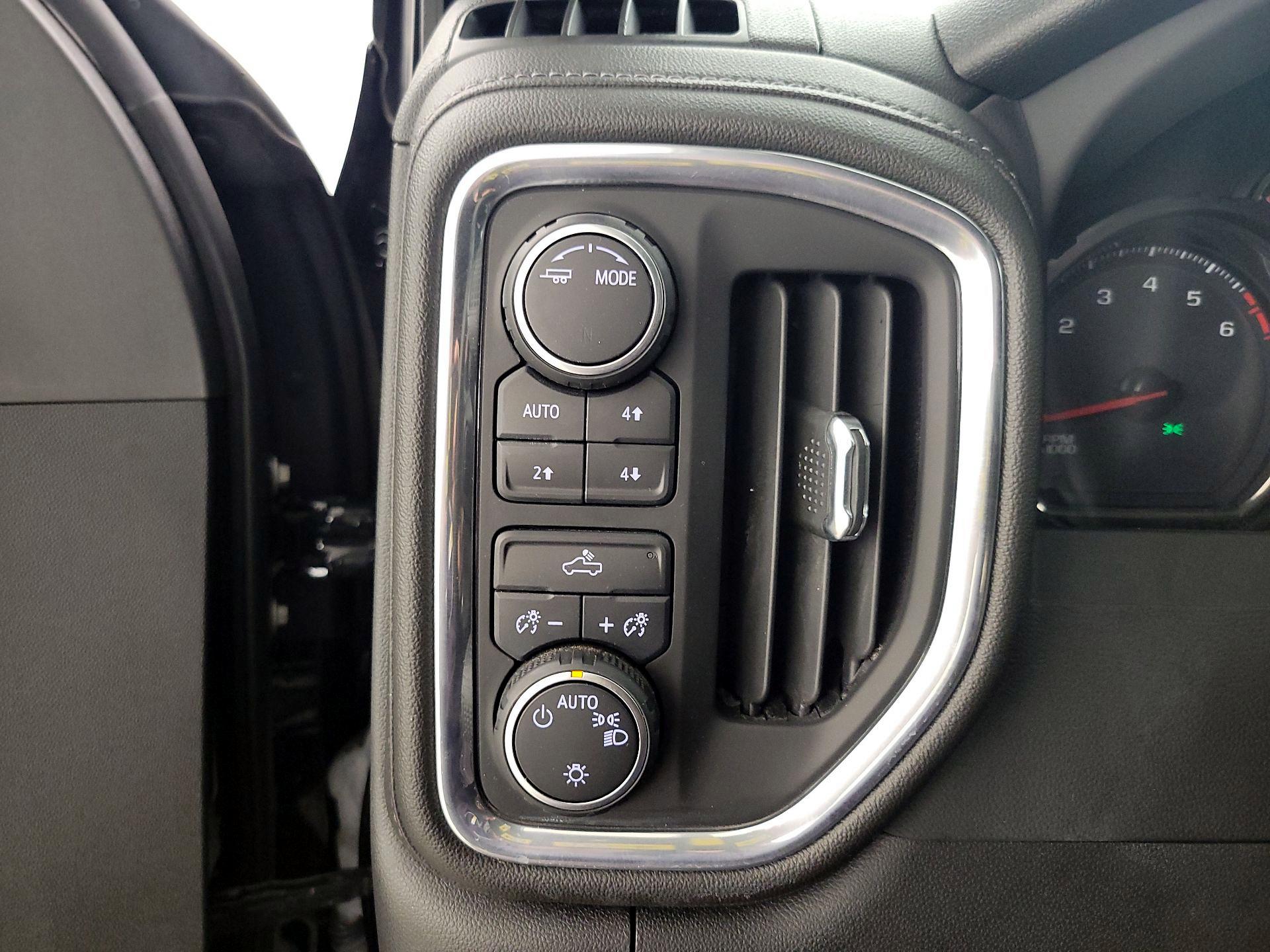 Thumbnail: 2023 Chevrolet Silverado 2500 - 13