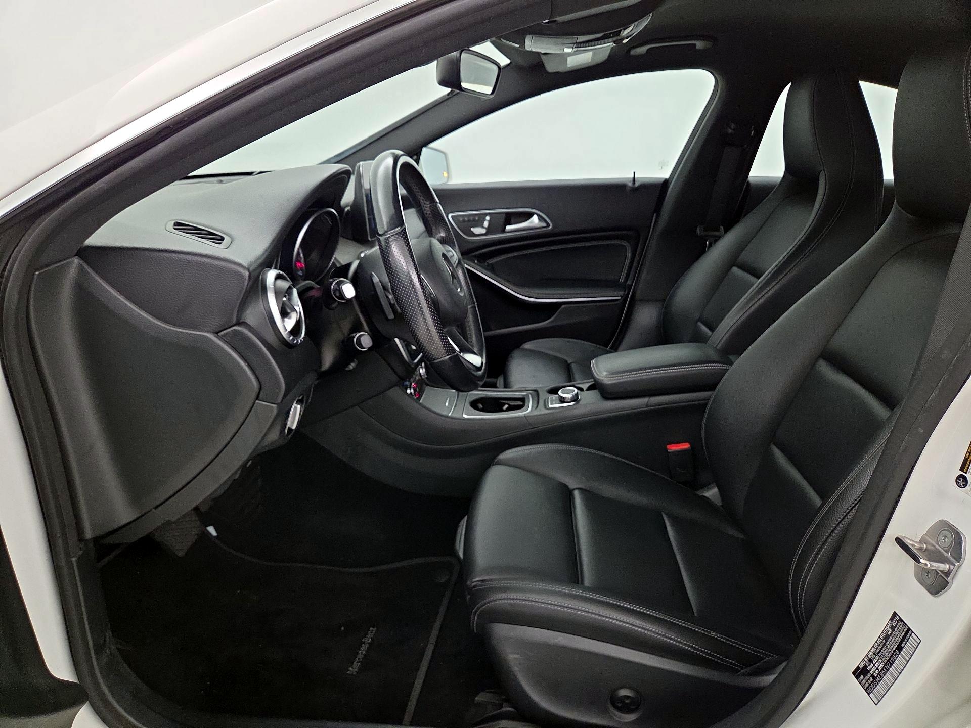 Thumbnail: 2019 Mercedes-Benz CLA - 11