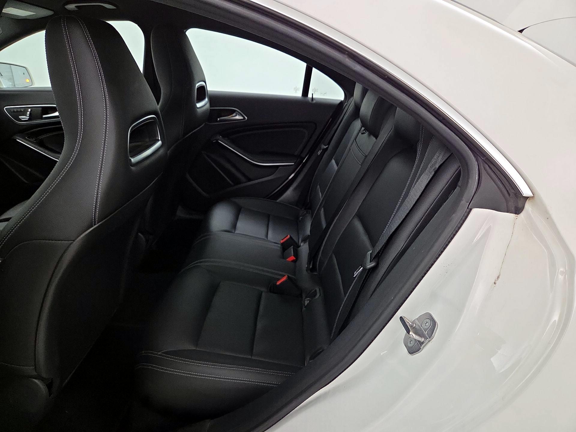 Thumbnail: 2019 Mercedes-Benz CLA - 19