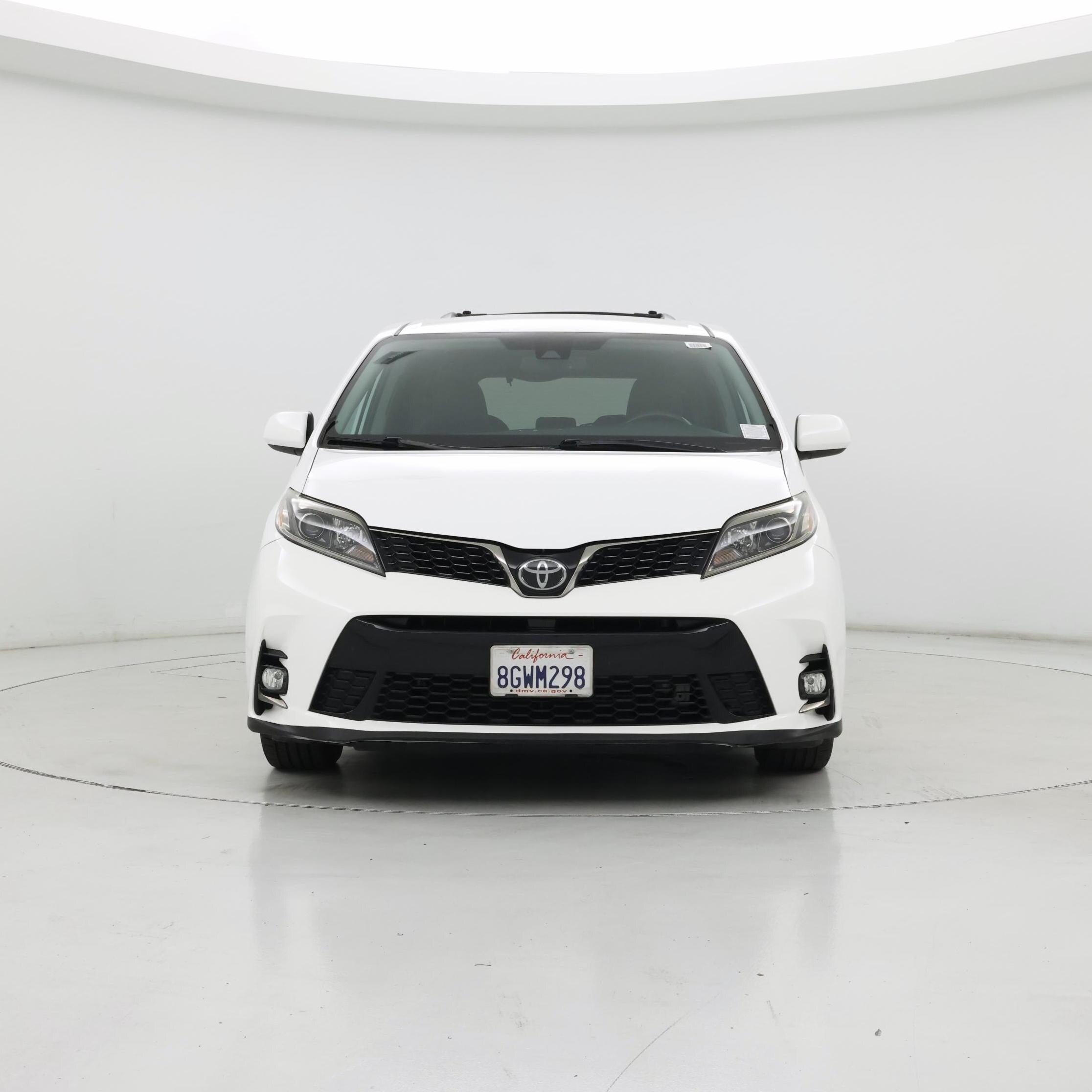 Thumbnail: 2019 Toyota Sienna - 5