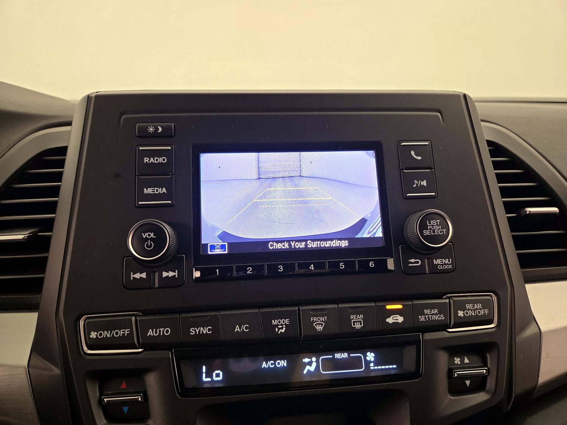 Thumbnail: 2021 Honda Odyssey - 14