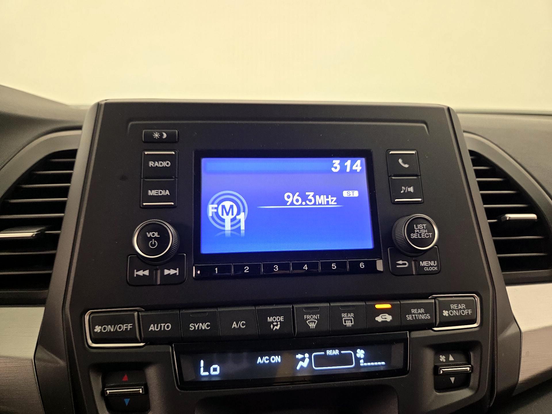 Thumbnail: 2021 Honda Odyssey - 15