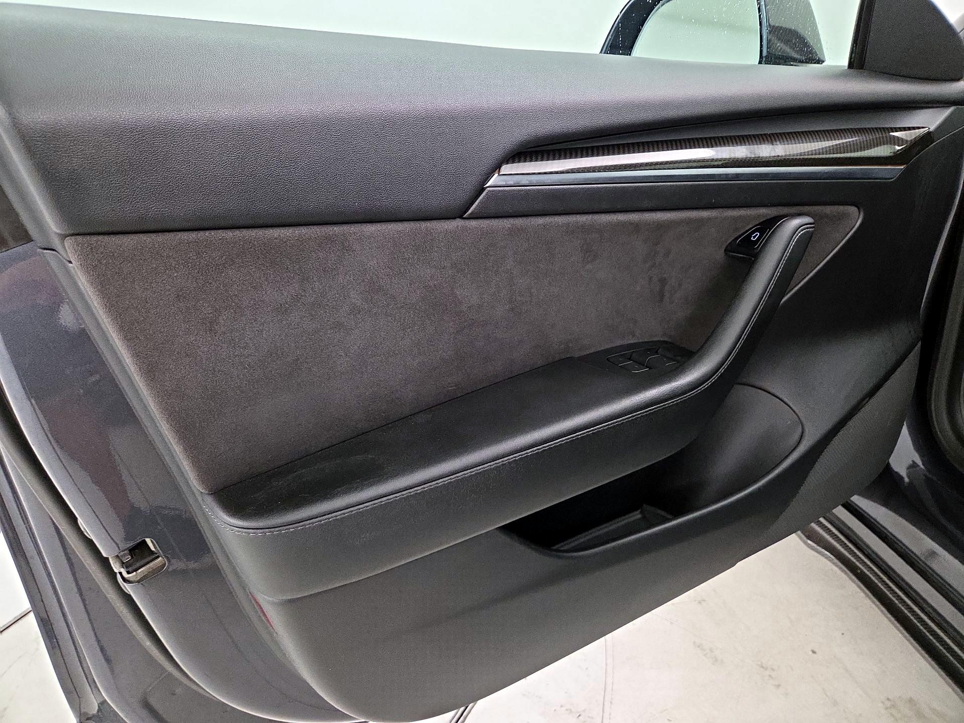 Thumbnail: 2021 Tesla Model 3 - 12