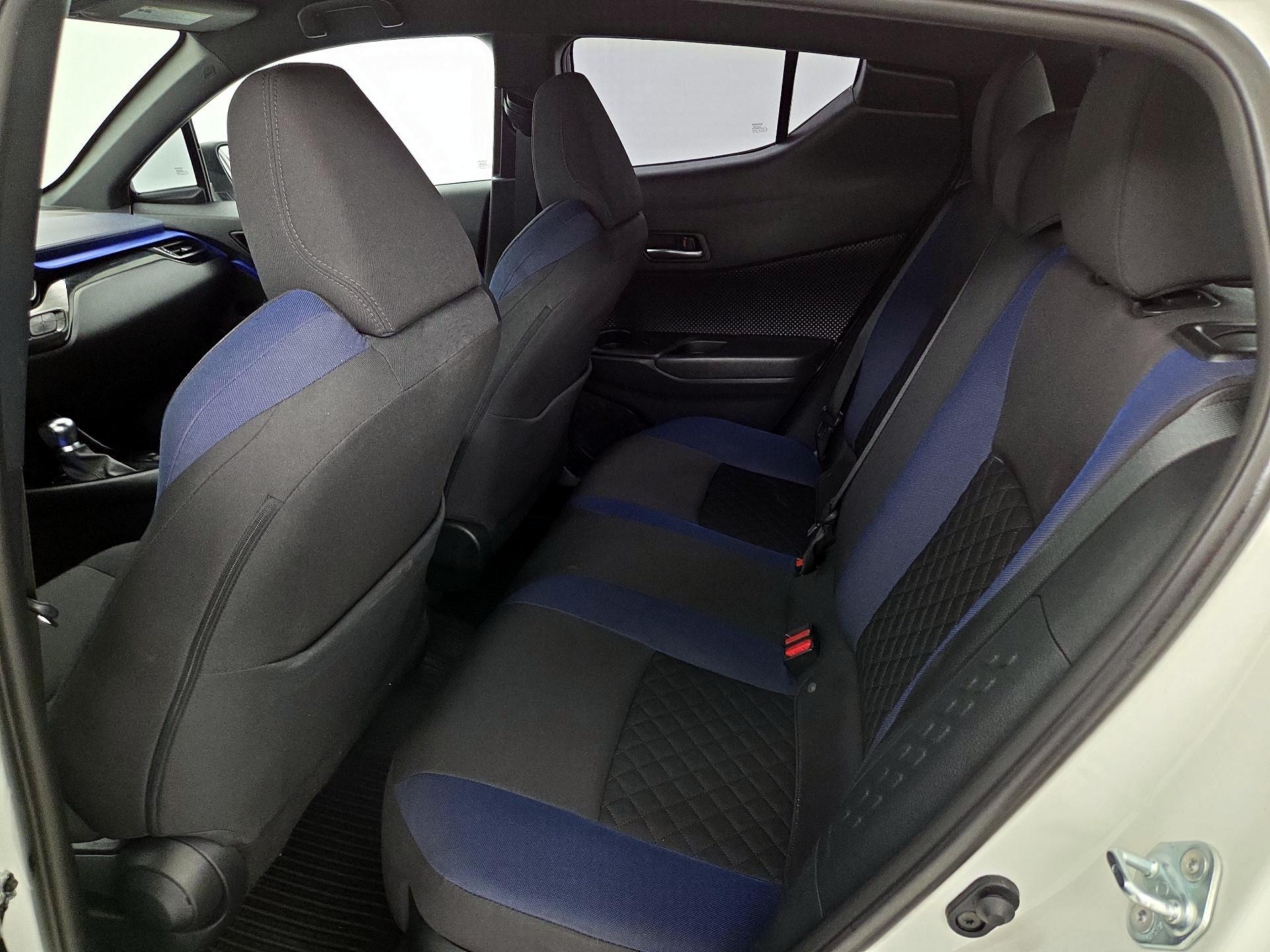 Thumbnail: 2021 Toyota C-HR - 19