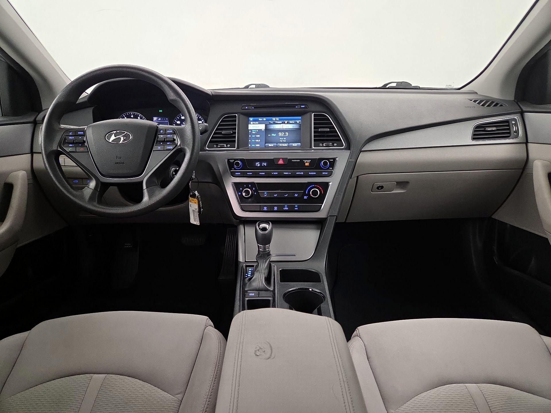 Thumbnail: 2016 Hyundai Sonata - 9