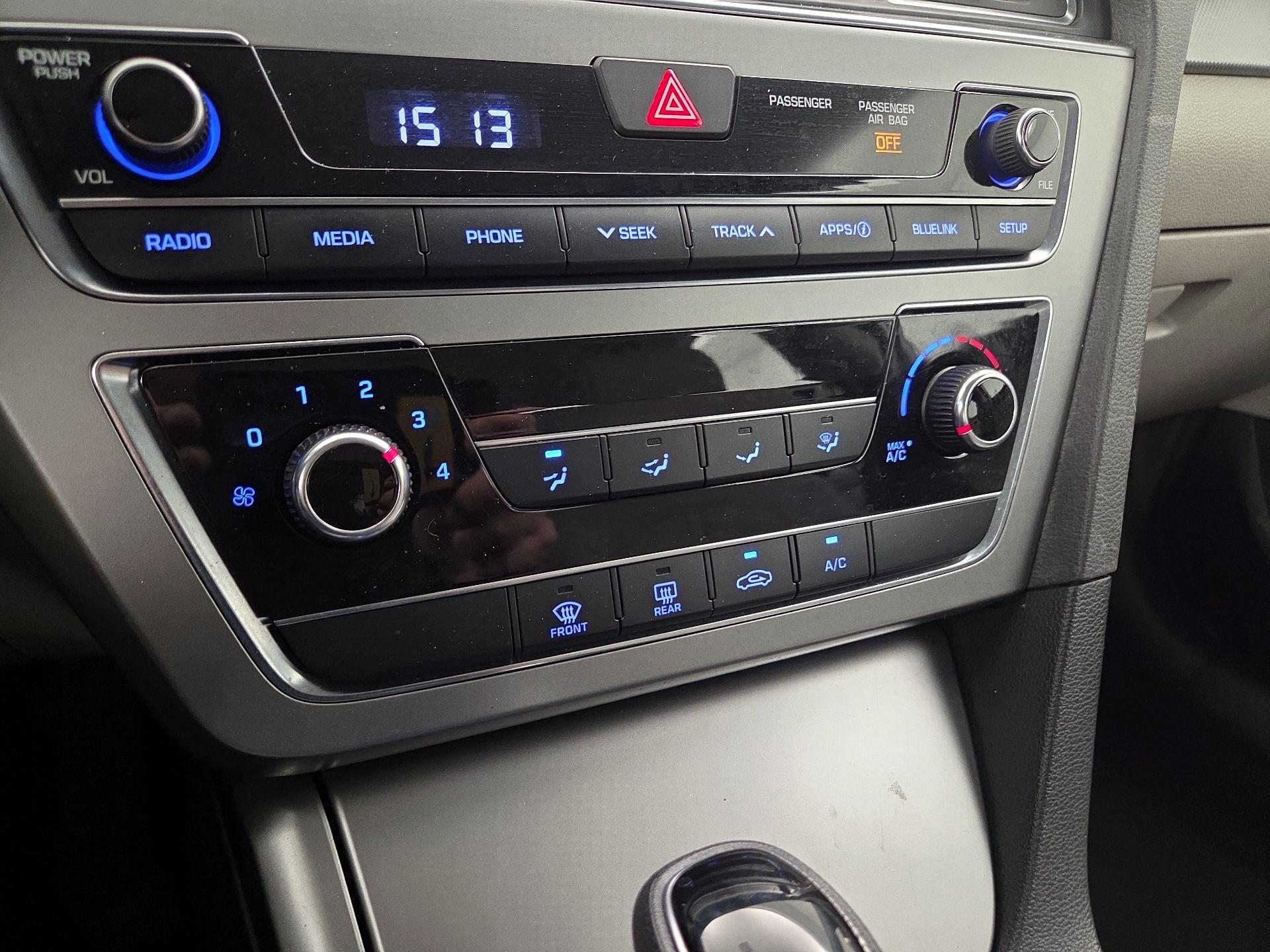 Thumbnail: 2016 Hyundai Sonata - 16