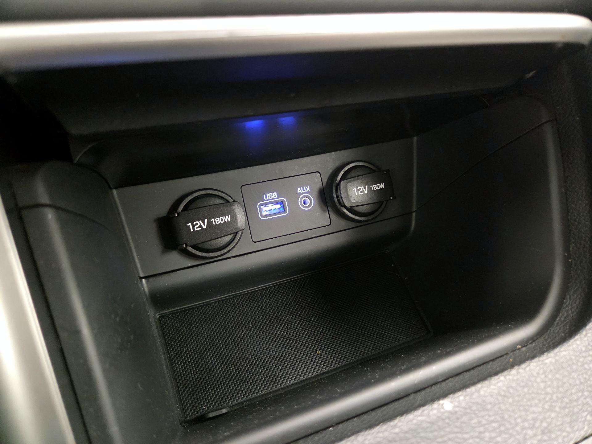 Thumbnail: 2016 Hyundai Sonata - 18