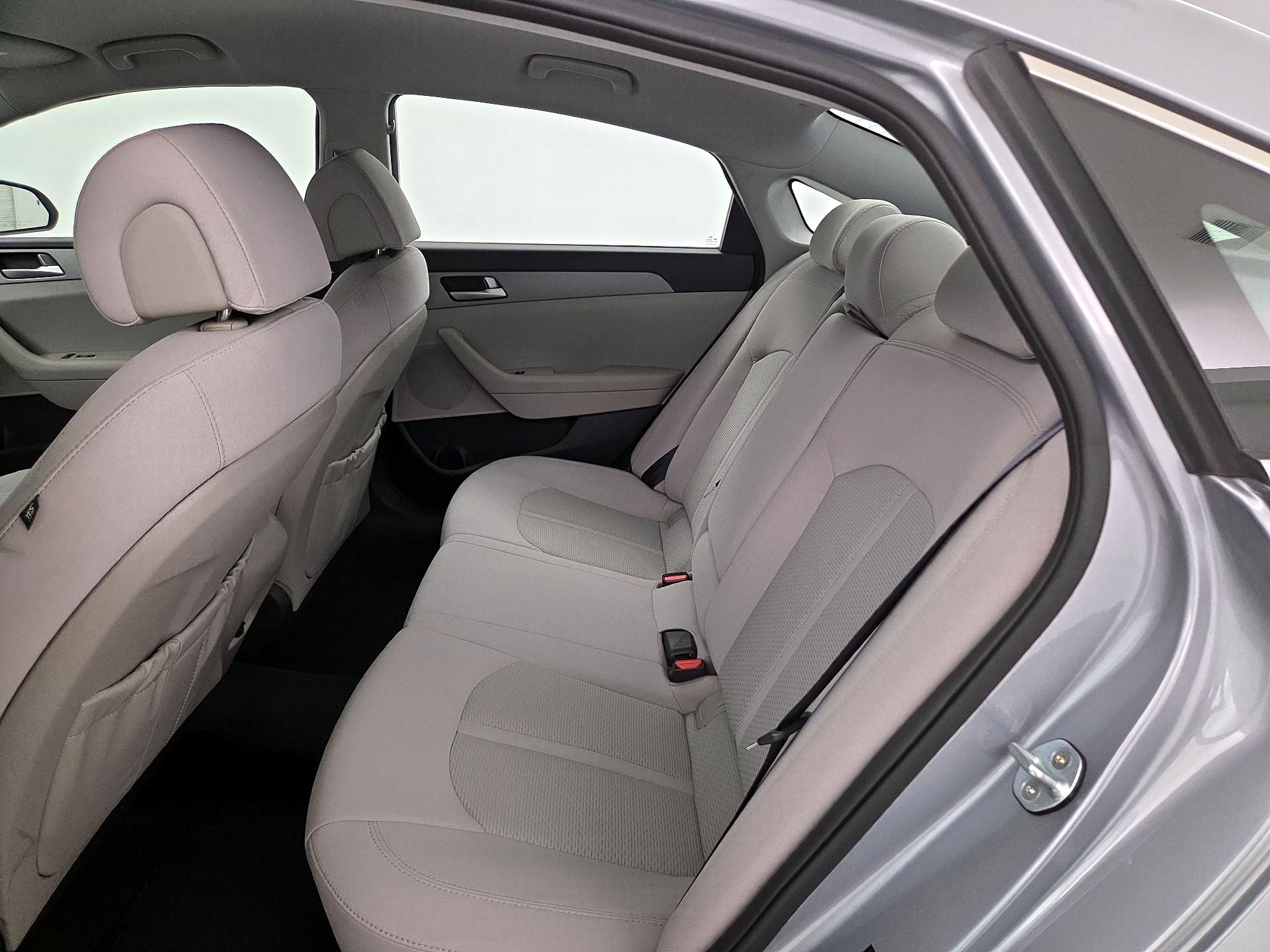 Thumbnail: 2016 Hyundai Sonata - 19