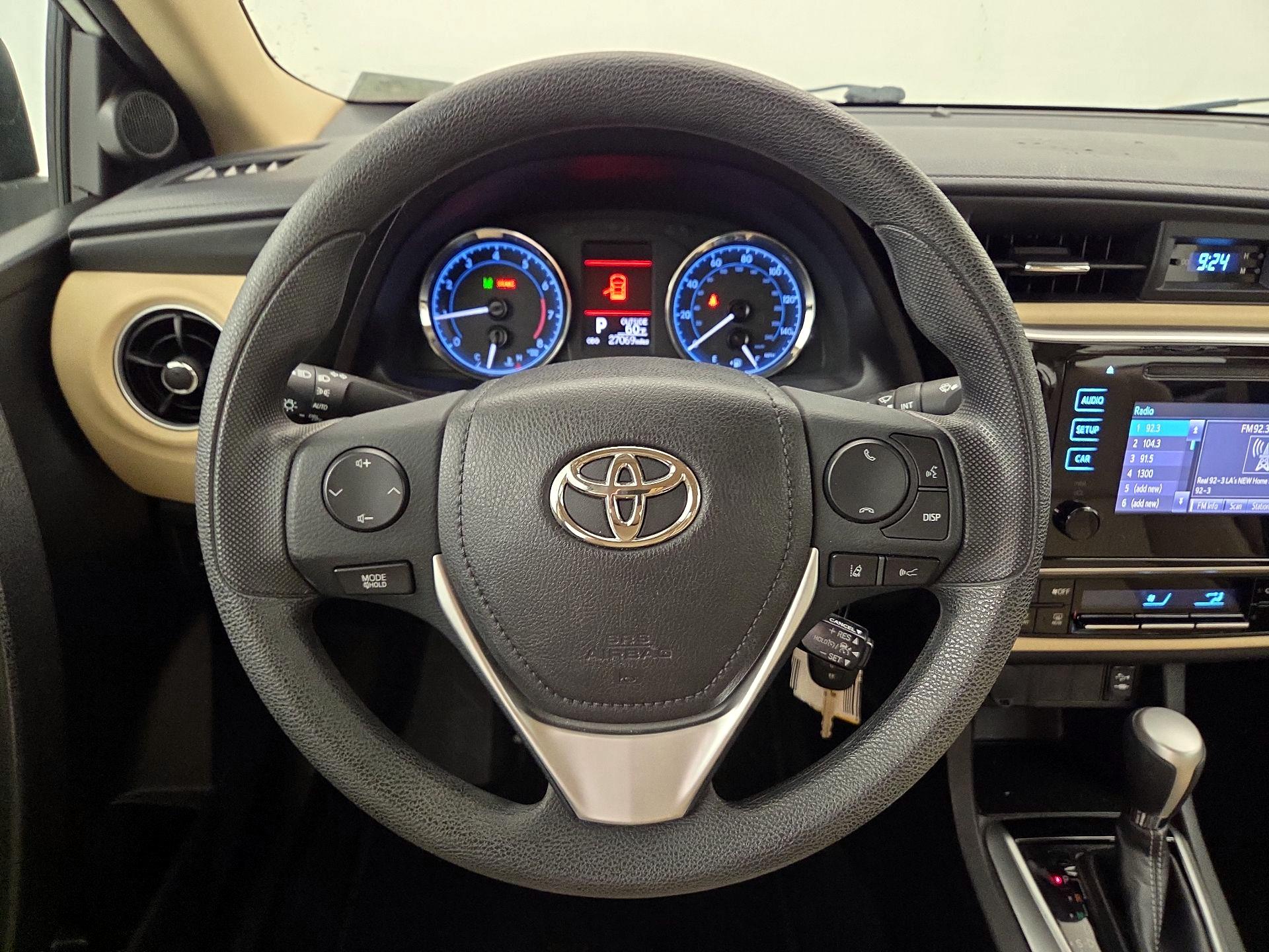 Thumbnail: 2017 Toyota Corolla - 10