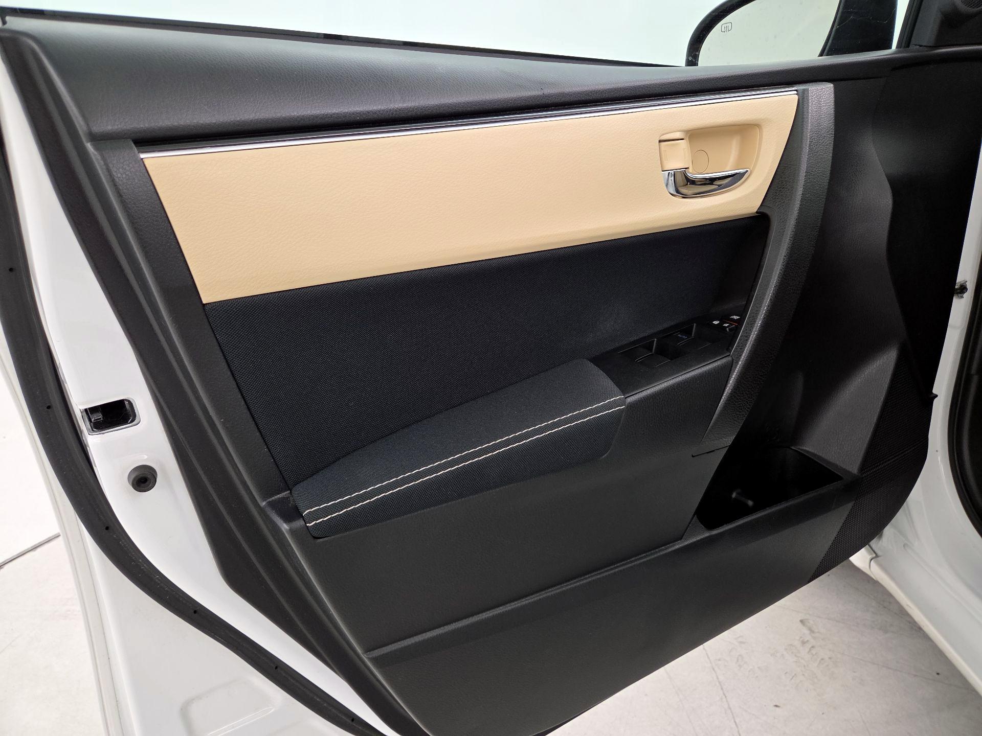 Thumbnail: 2017 Toyota Corolla - 12