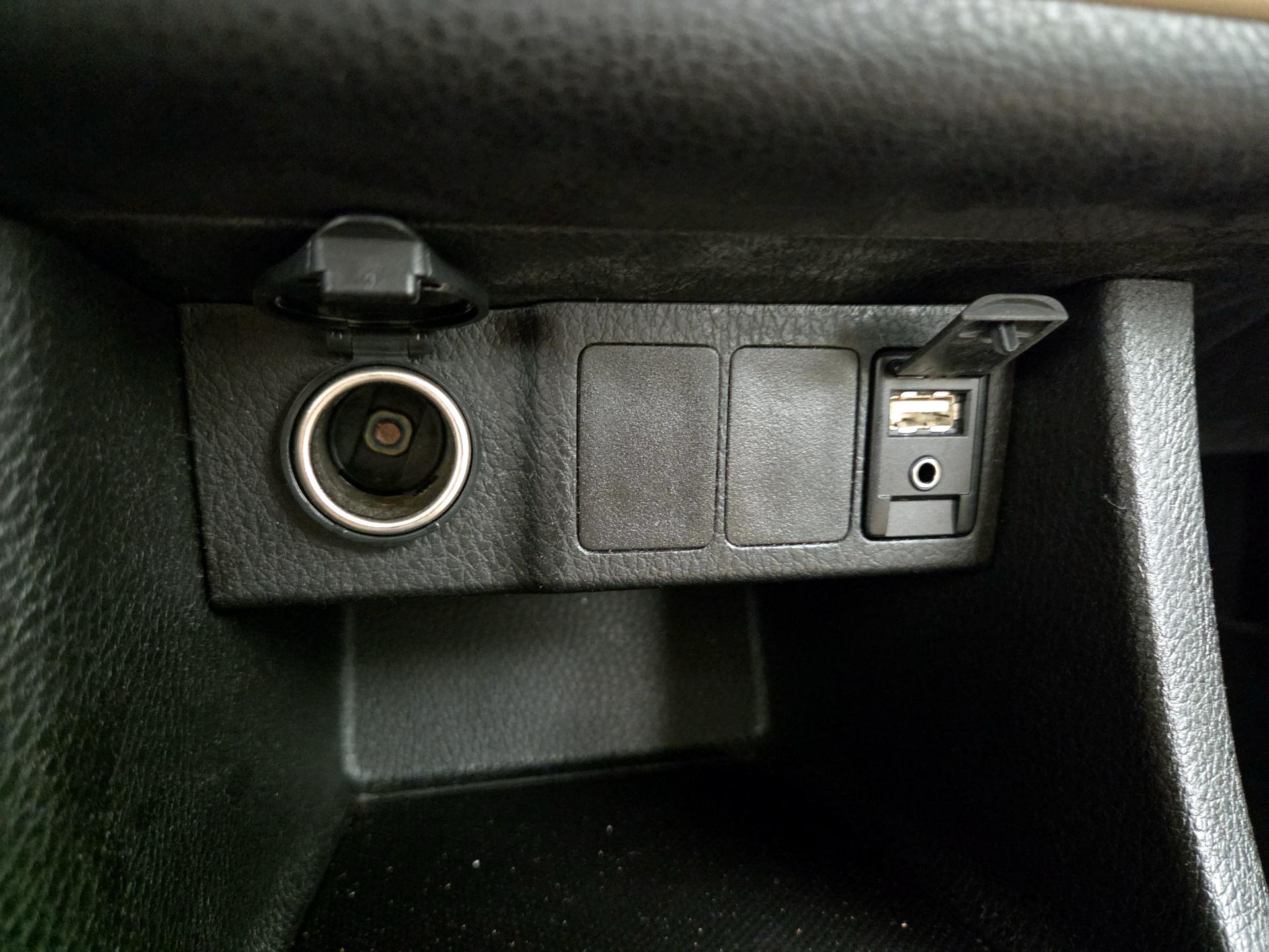 Thumbnail: 2017 Toyota Corolla - 18