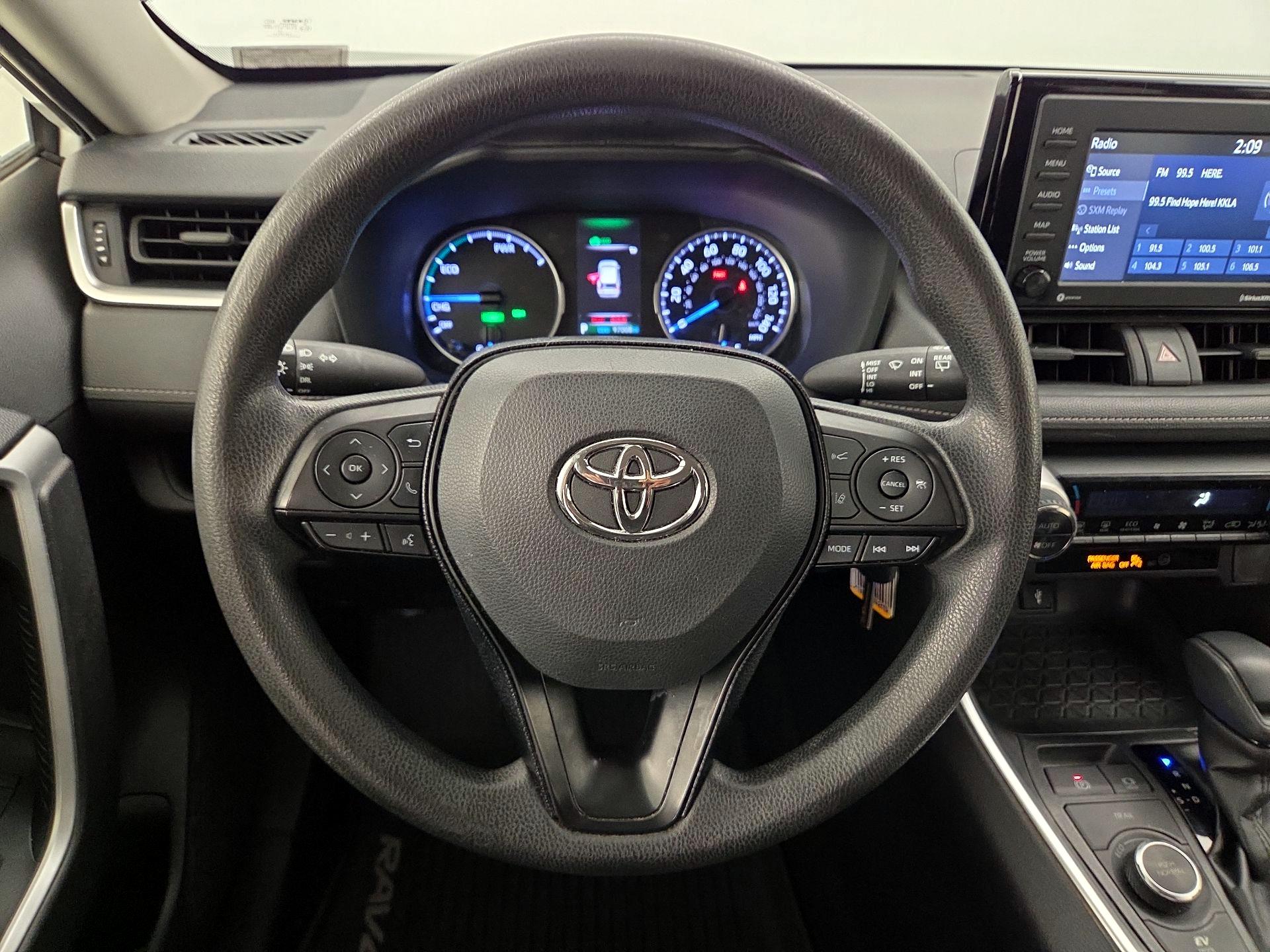 Thumbnail: 2020 Toyota RAV4 - 10