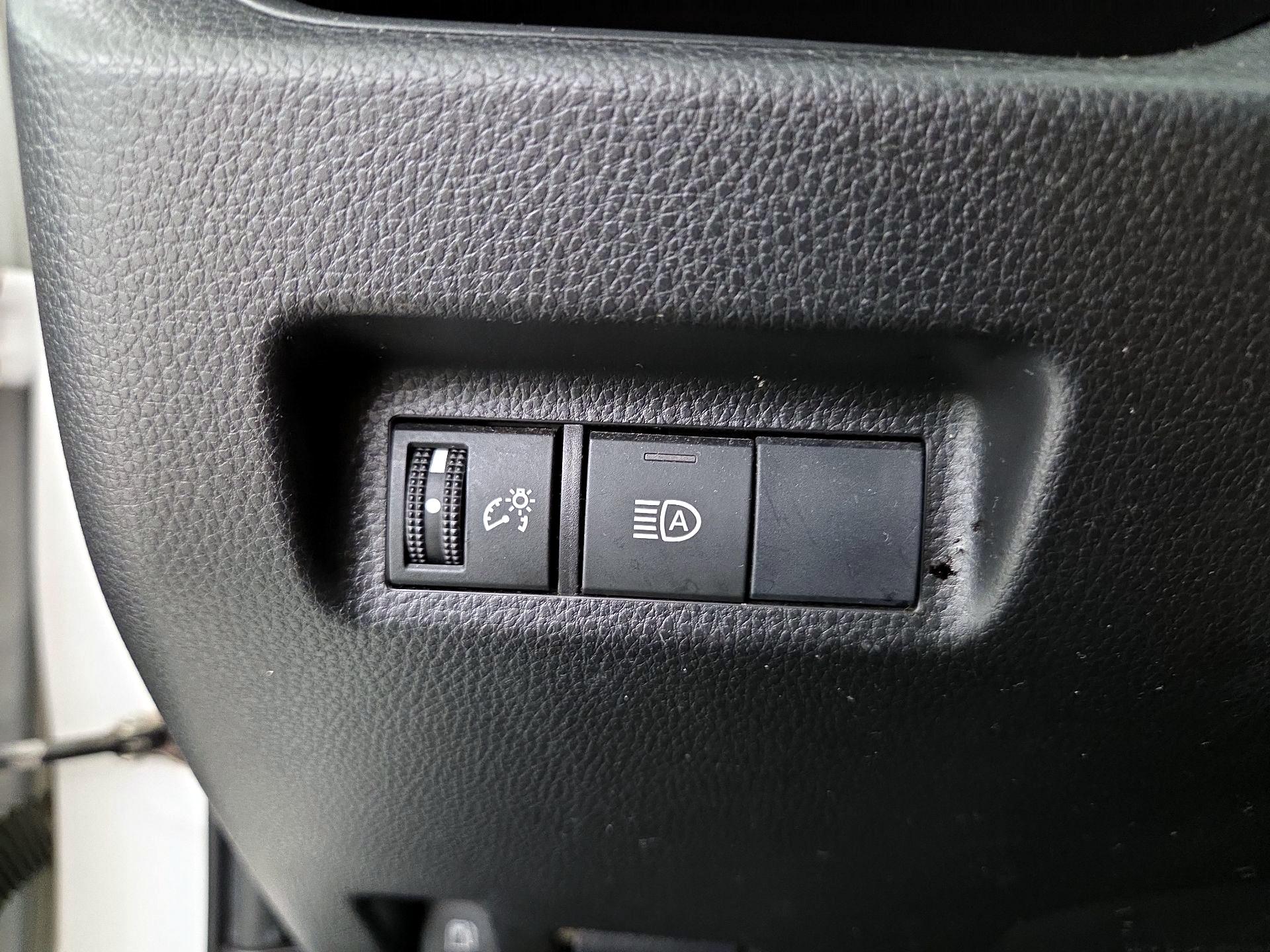 Thumbnail: 2020 Toyota RAV4 - 13