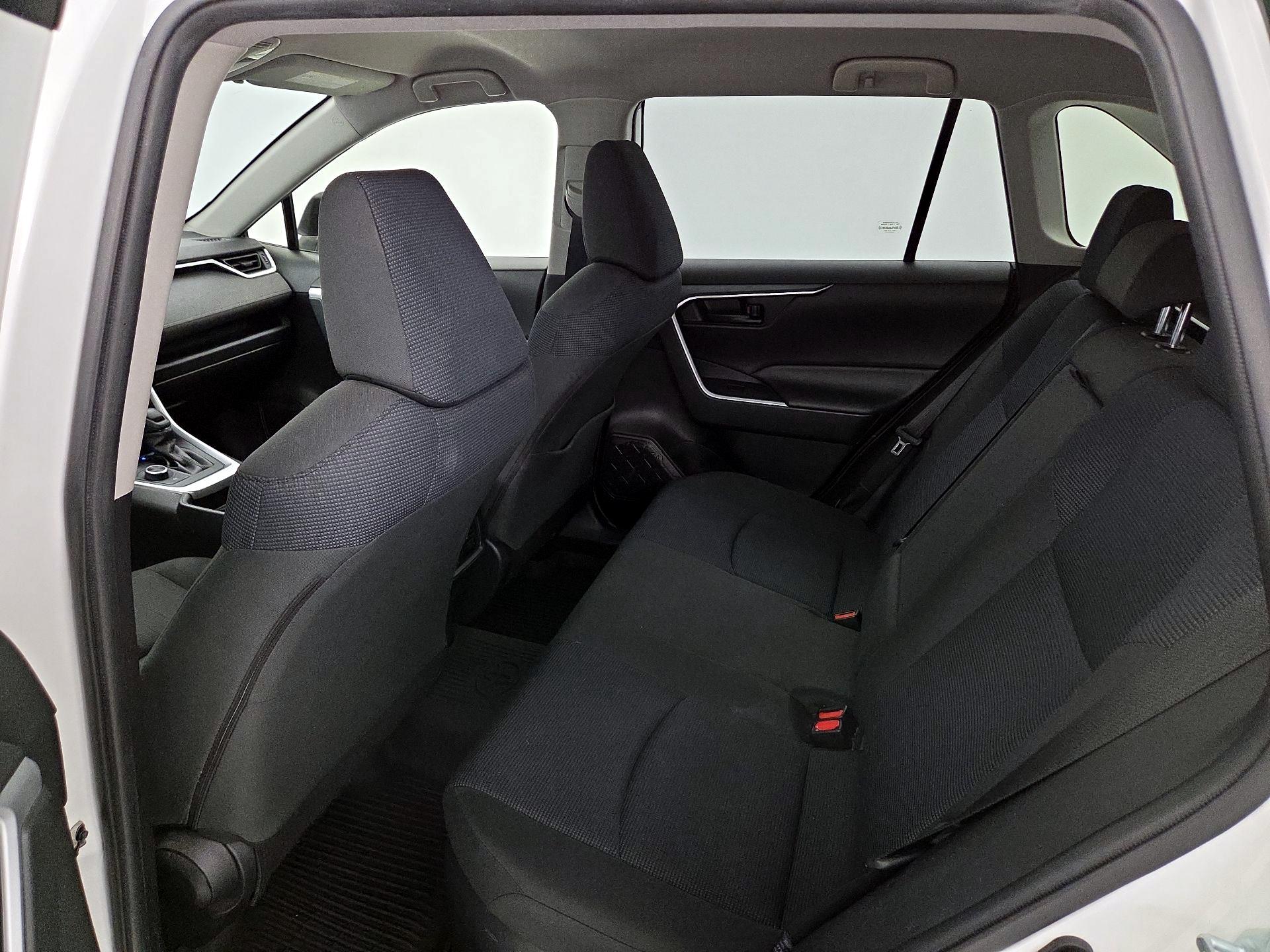 Thumbnail: 2020 Toyota RAV4 - 19