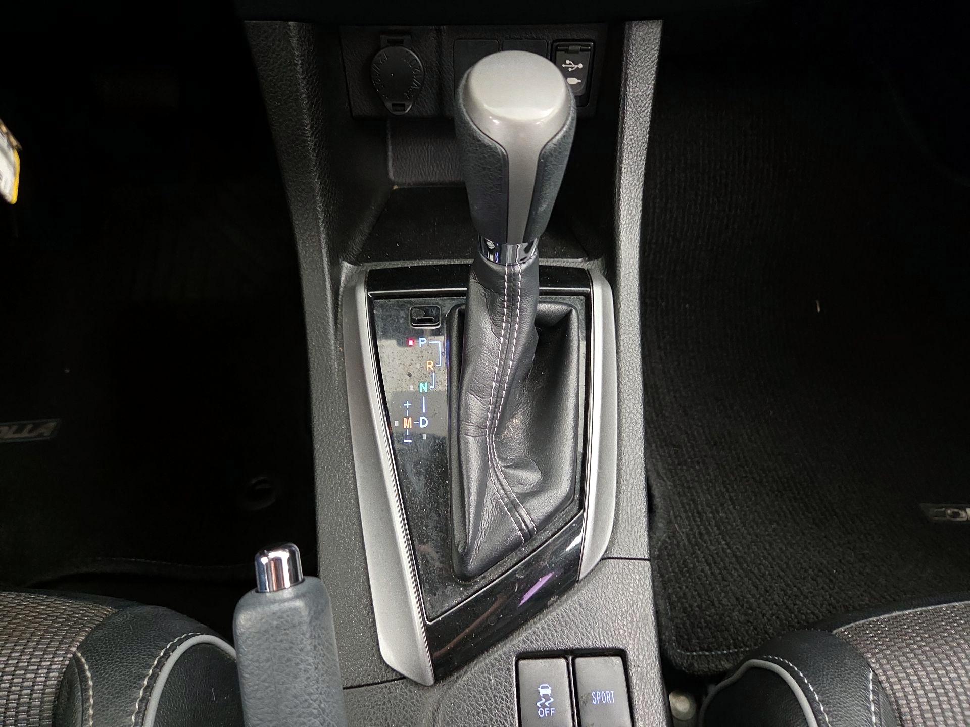 Thumbnail: 2016 Toyota Corolla - 17