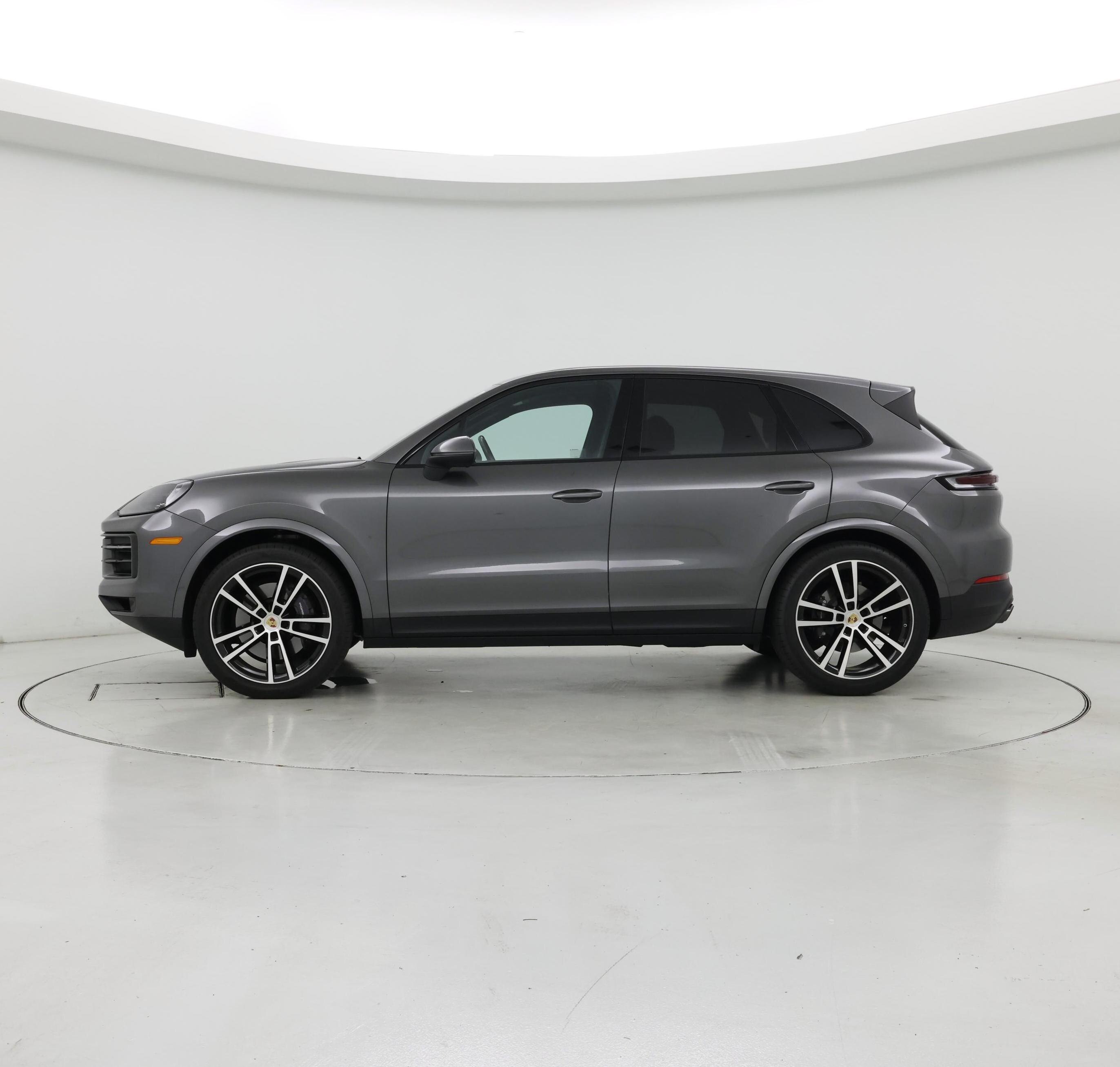 Thumbnail: 2024 Porsche Cayenne - 3