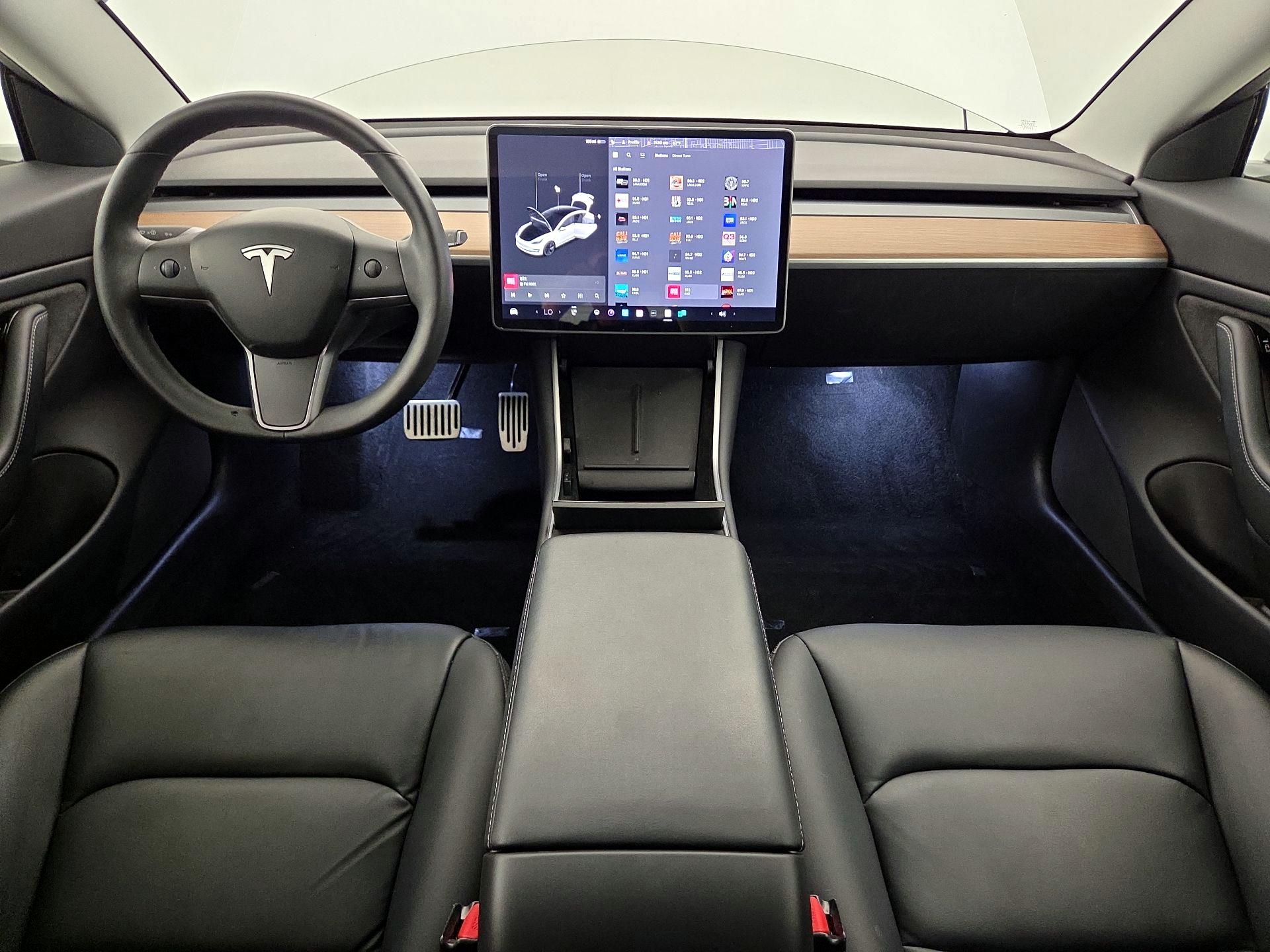 Thumbnail: 2020 Tesla Model 3 - 9