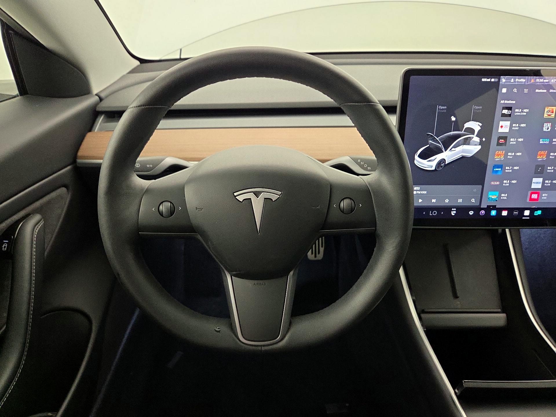 Thumbnail: 2020 Tesla Model 3 - 10