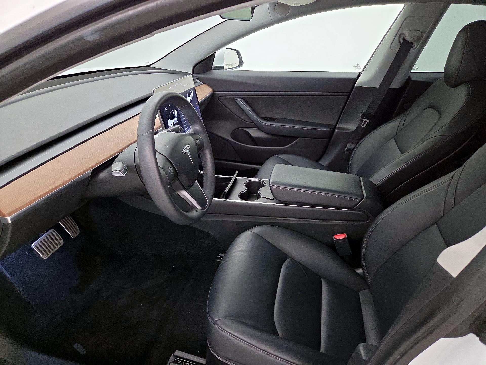 Thumbnail: 2020 Tesla Model 3 - 11