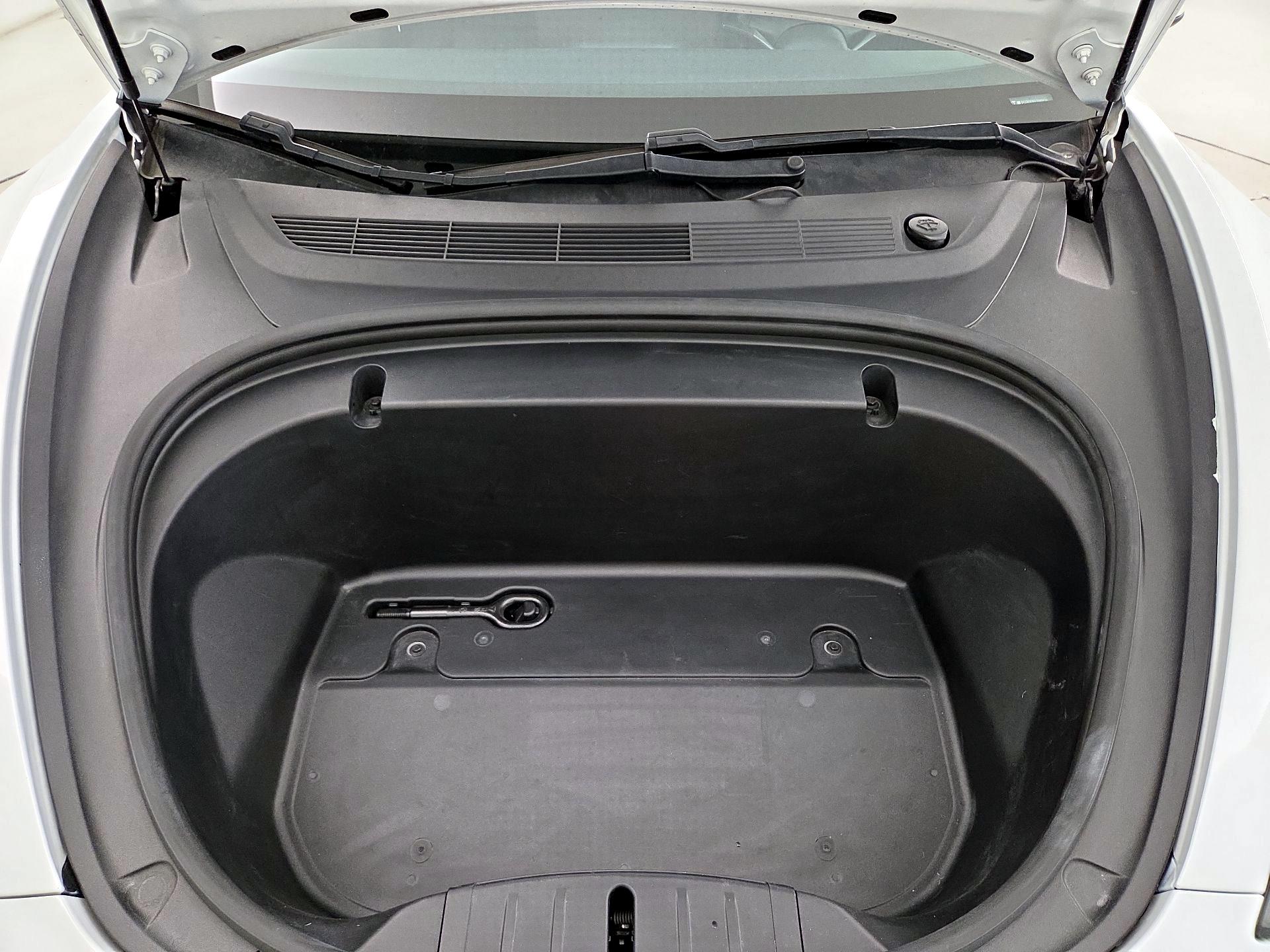 Thumbnail: 2020 Tesla Model 3 - 20