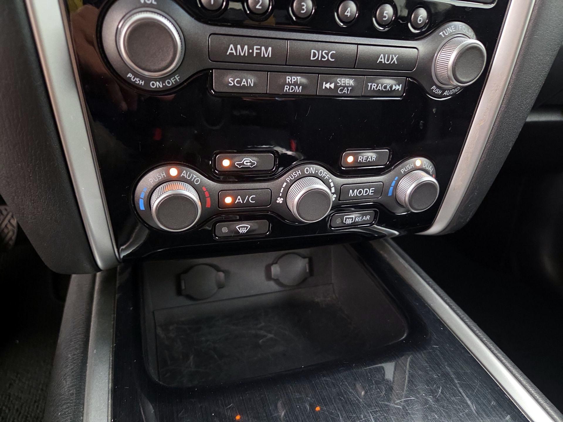 Thumbnail: 2016 Nissan Pathfinder - 16