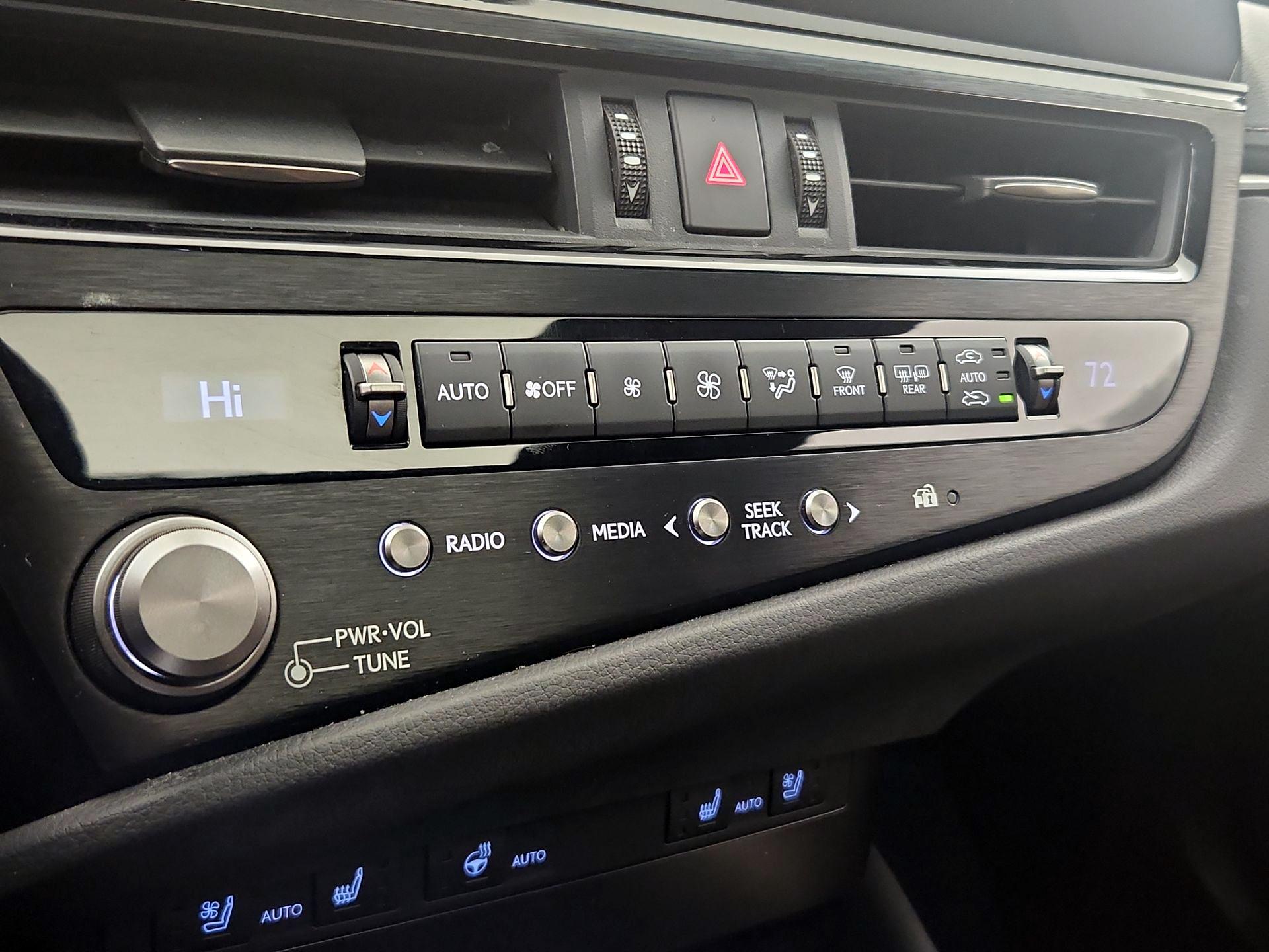 Thumbnail: 2023 Lexus ES - 17