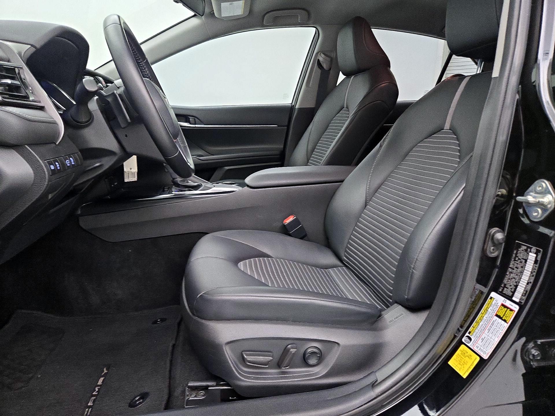 Thumbnail: 2020 Toyota Camry - 11