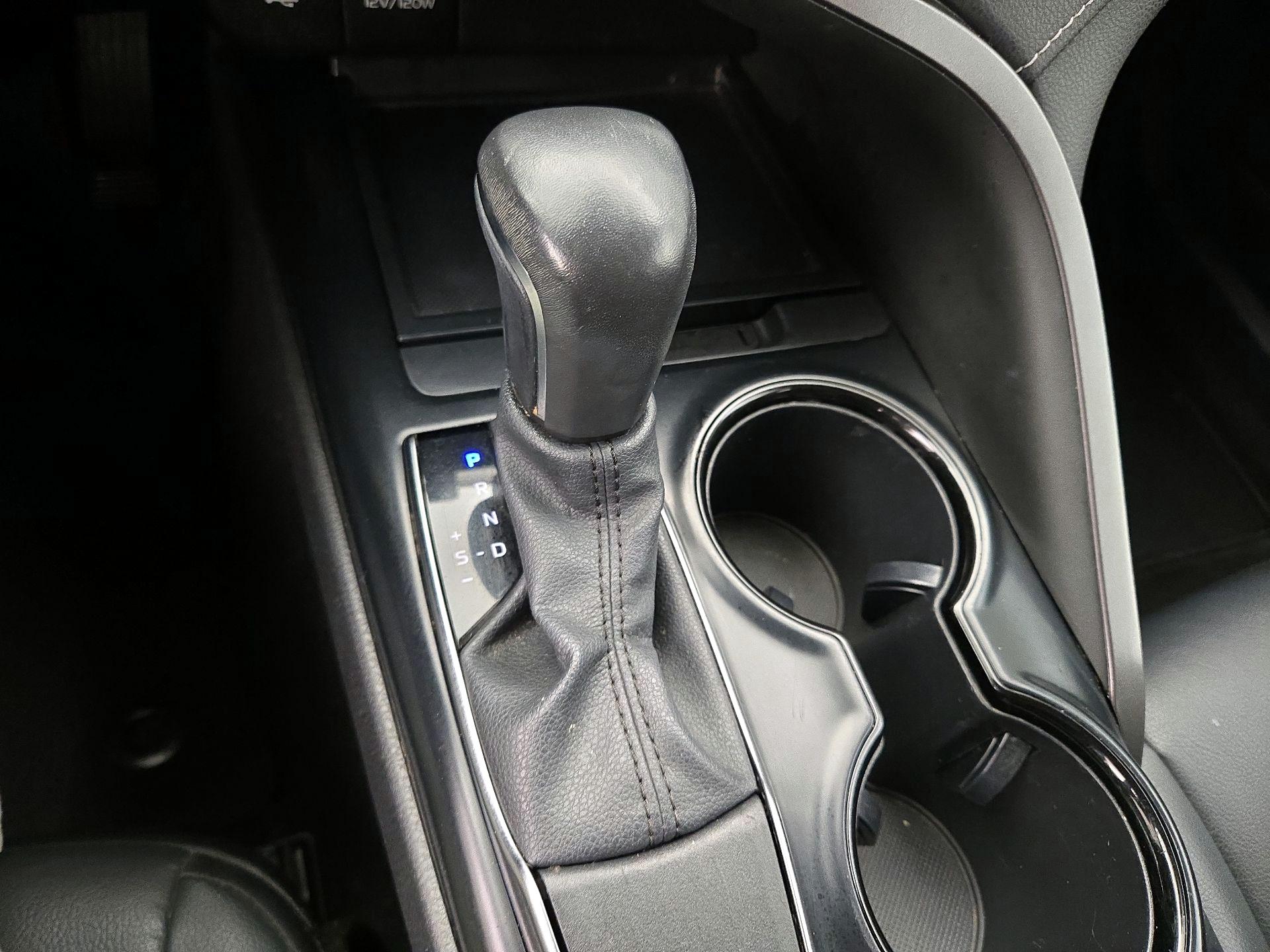 Thumbnail: 2020 Toyota Camry - 17