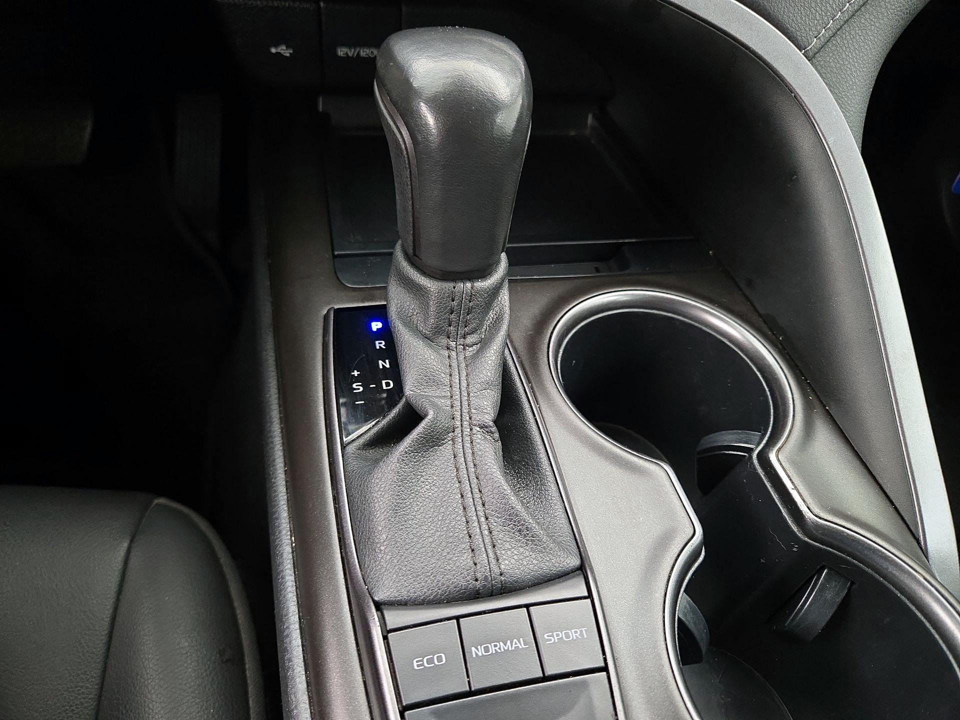 Thumbnail: 2023 Toyota Camry - 17